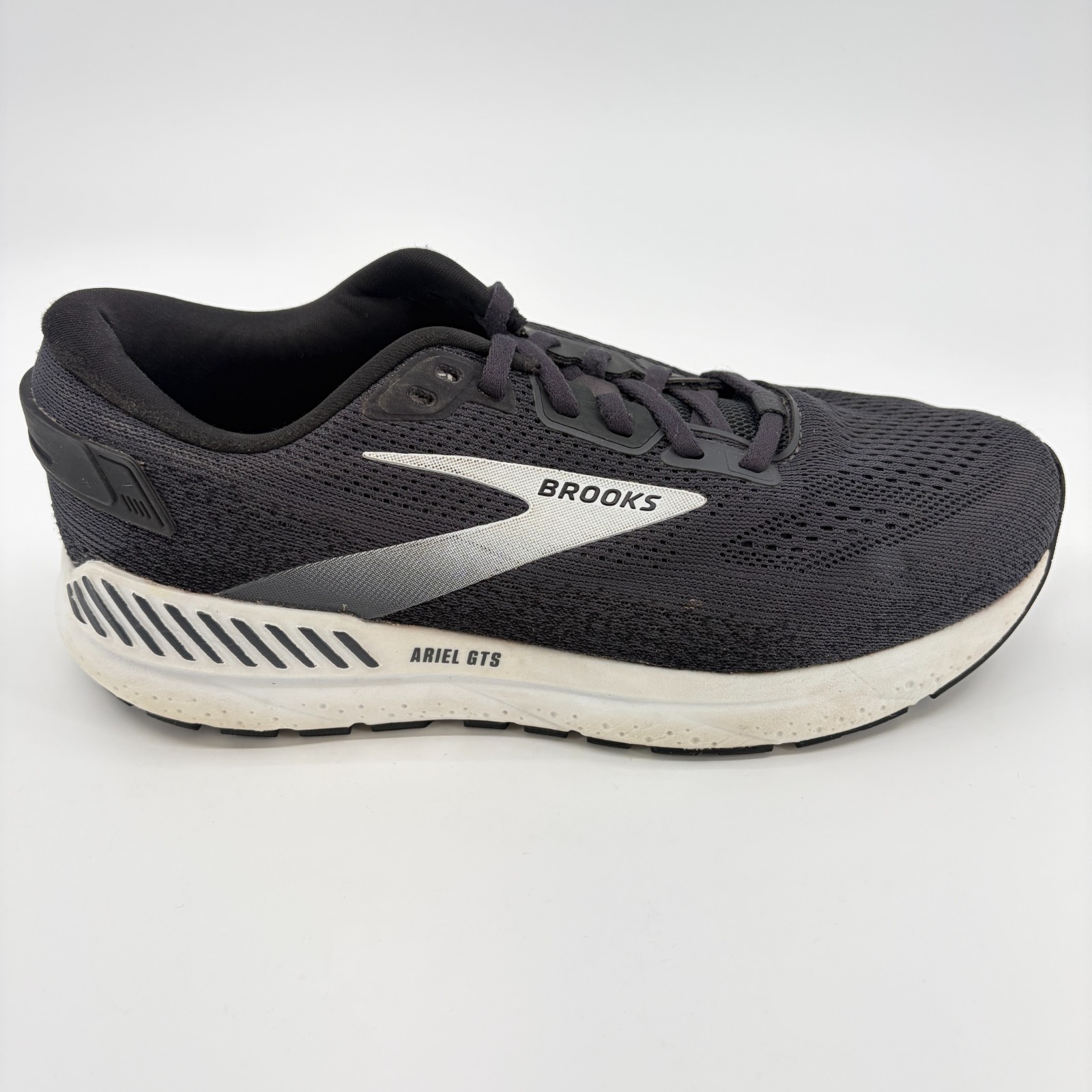 Brooks Ariel GTS 24 Womens Size 9.5D Black Gray Athletic Running Shoes Sneakers