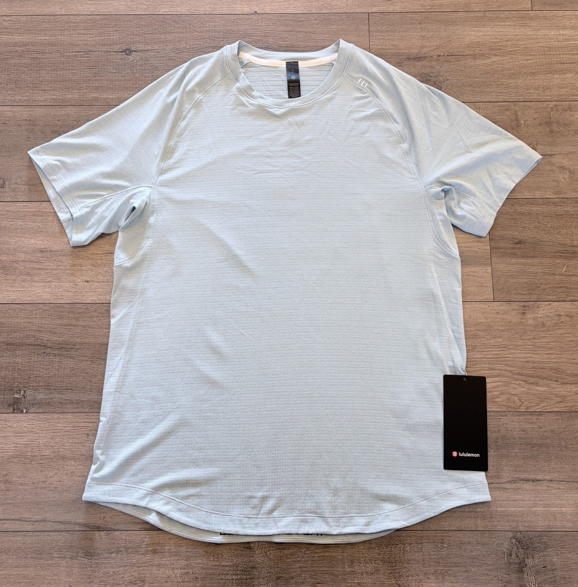 lululemon License to Train Short Sleeve T Shirt Mens L Quick Dry Gym Monaco Blue