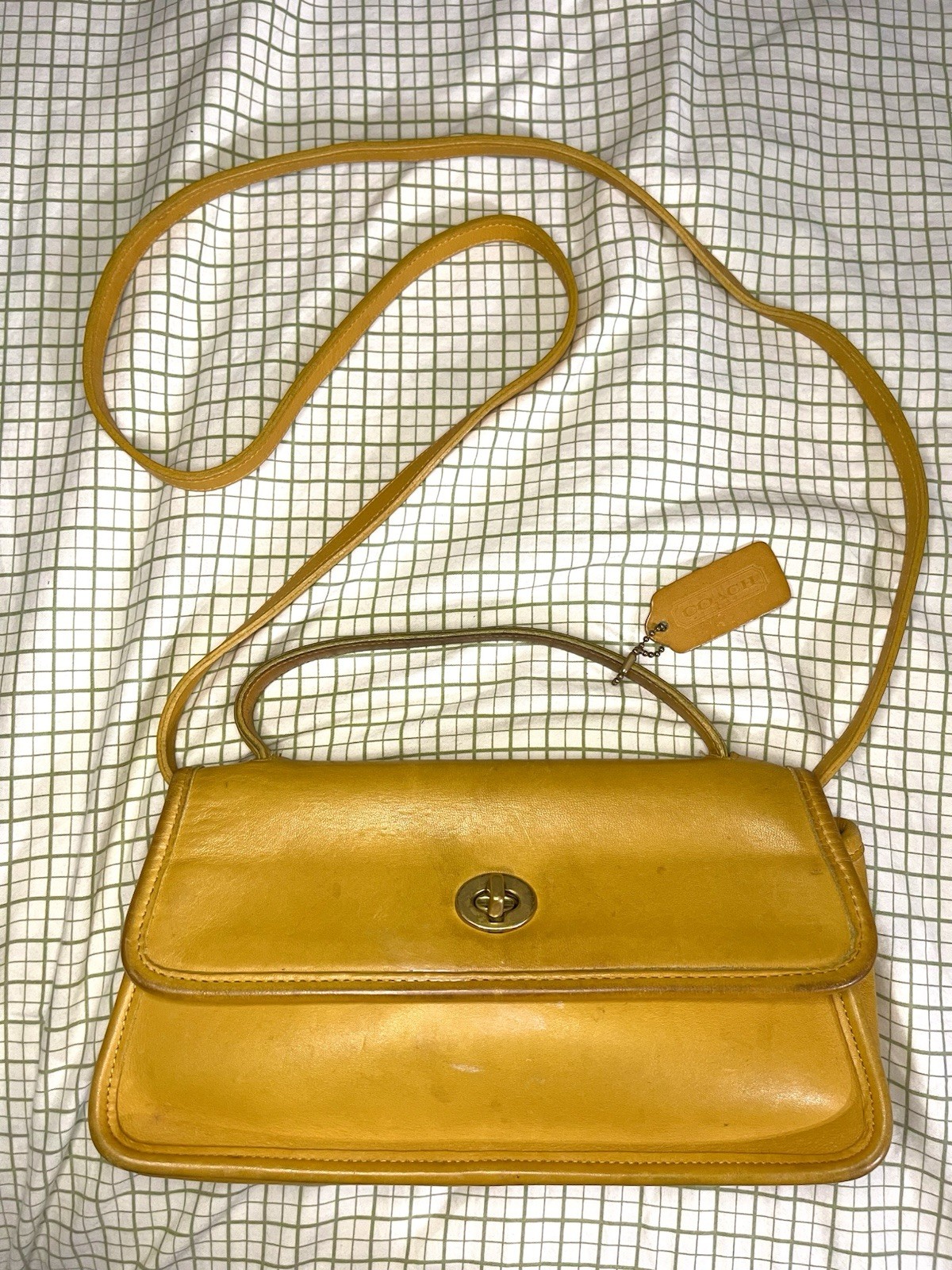 Extremely Rare Made In USA Old Coach 9044 Shoulder Bag Yellow Vintage