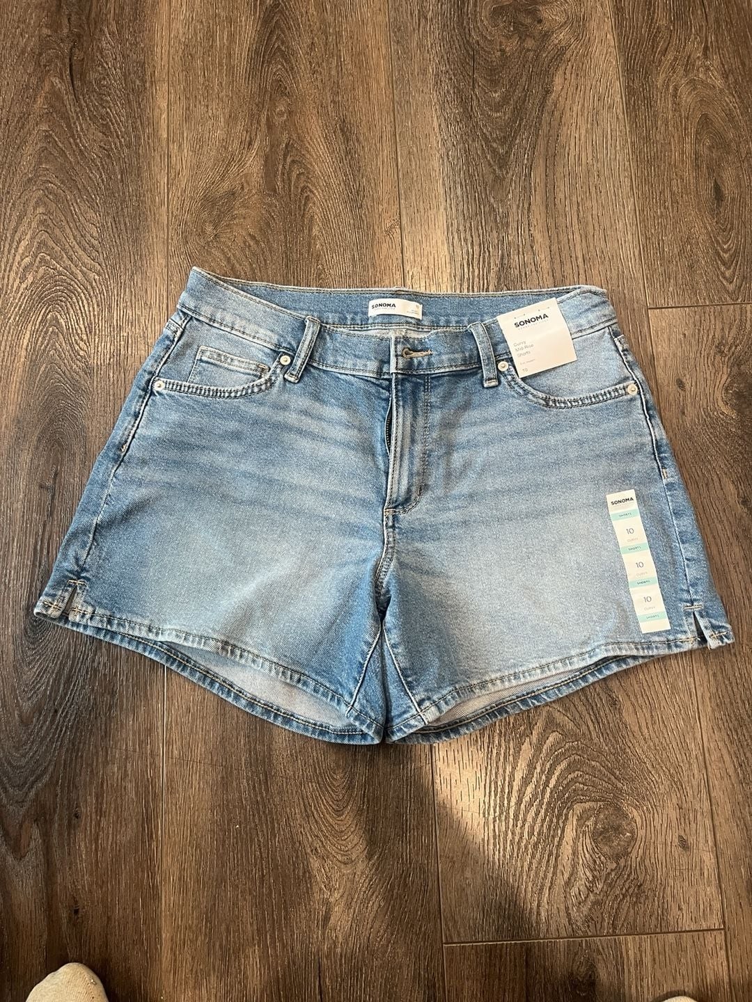 Sonoma Goods For Life Curvy Mid-Rise Shorts Size 10 -106