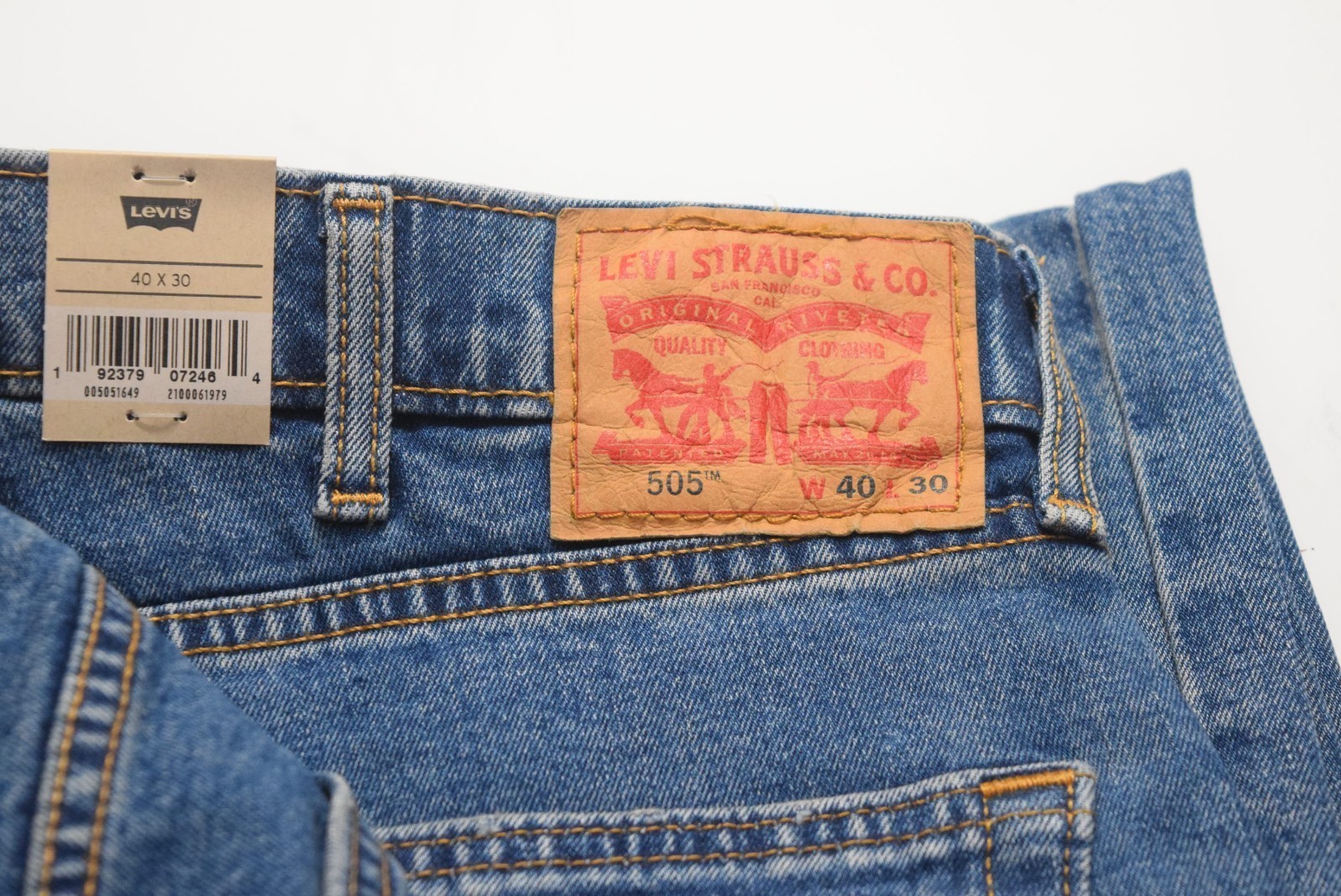 NWT Levi\'s Men\'s 505 Regular Jeans 36x30 Stretch 005051649