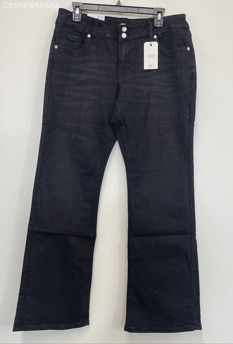 Forever 21 Black Low Rise Bootcut - Size 31