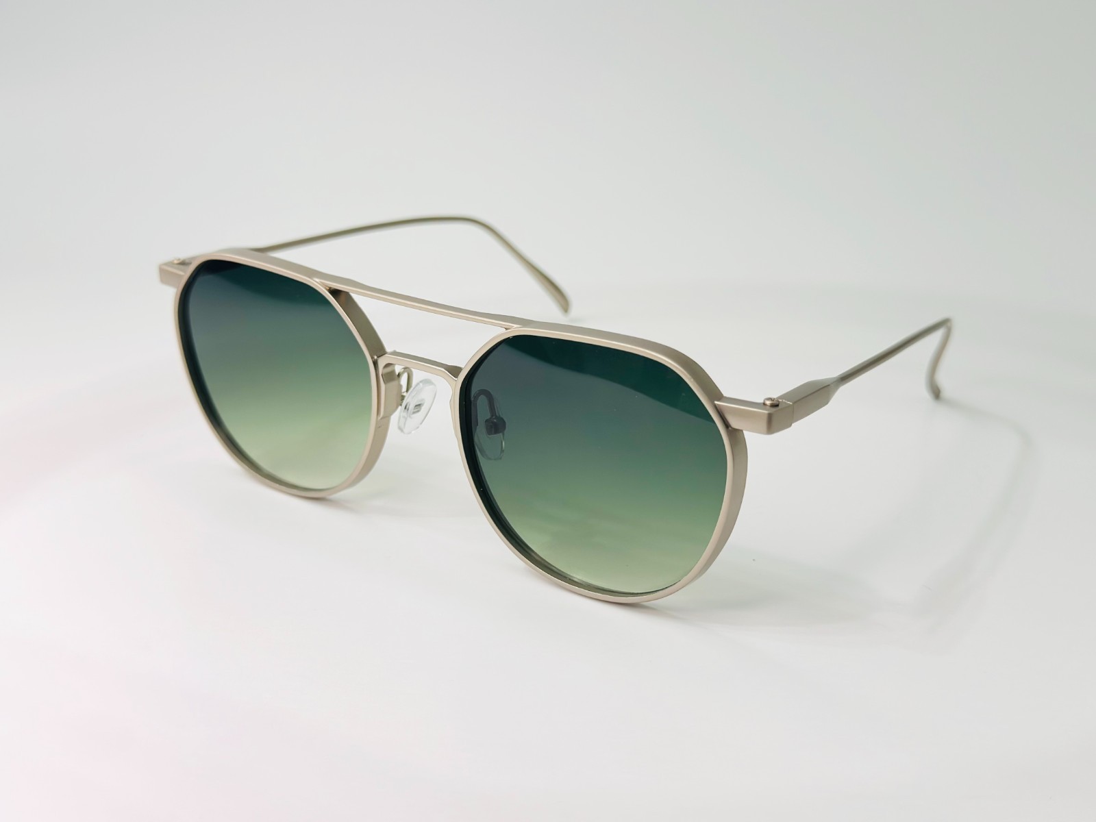 Vintage Oval Aviator Sunglasses for Men Women, Green Gradient Lens Glasses UV400