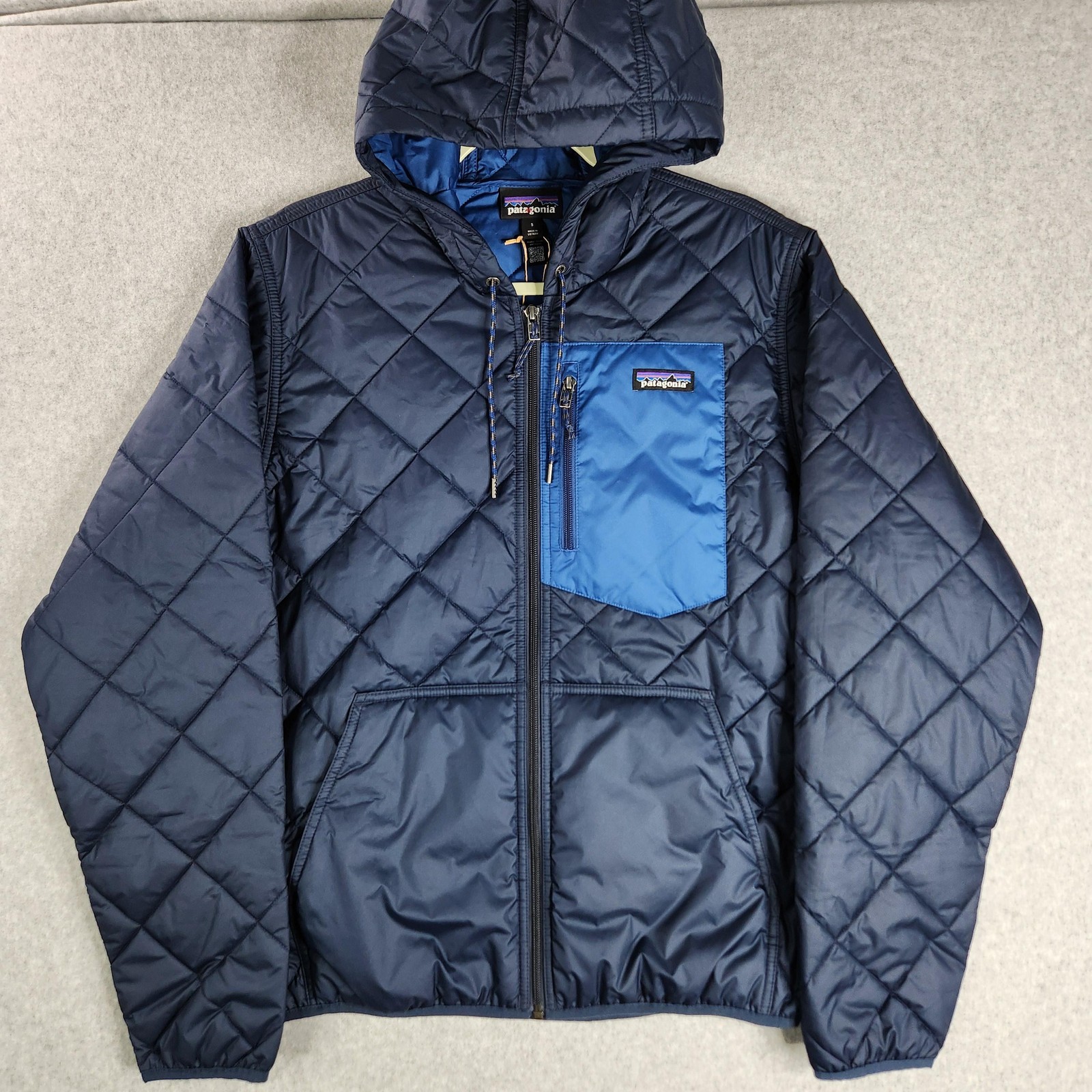 Patagonia Diamond Quilted Jacket Mens Small Navy Blue Hooded Full Zip 27611 NECL