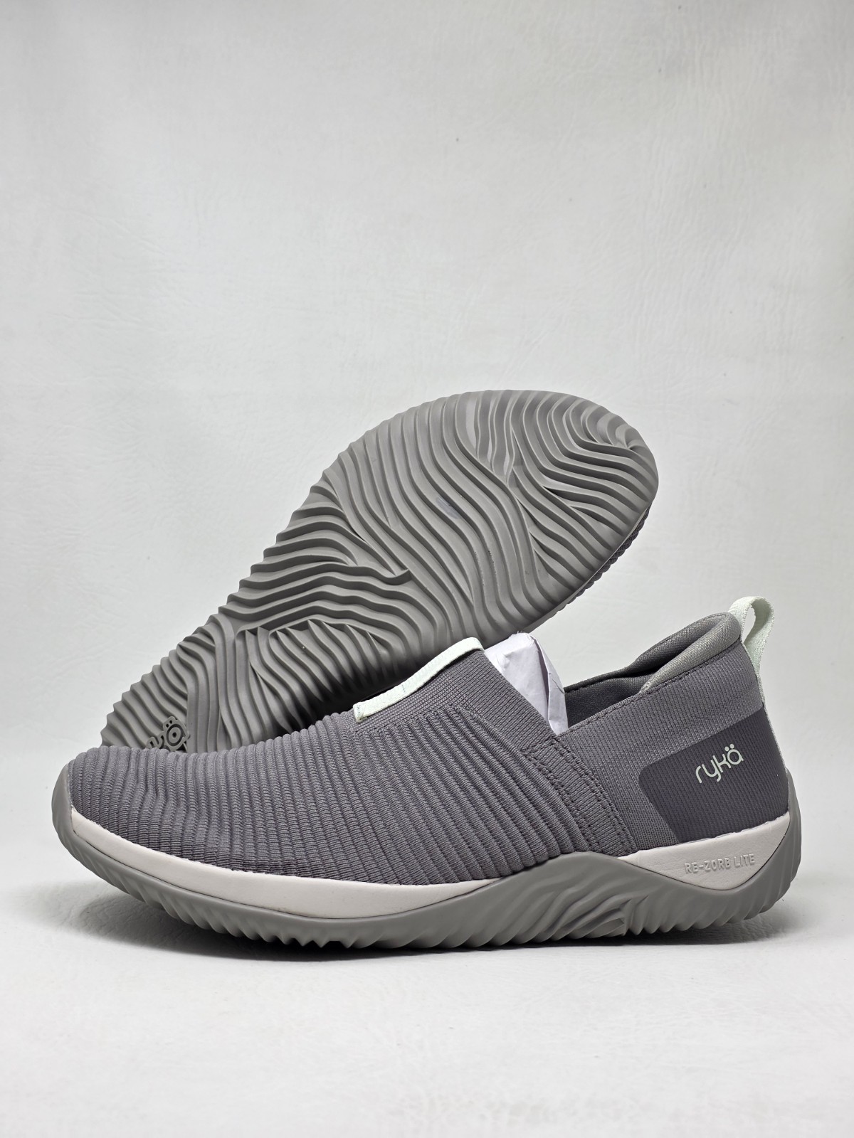 Ryka Echo Size 10W Womens Knit Slip-On Sneaker H4907M5024 Grey Synthetic New