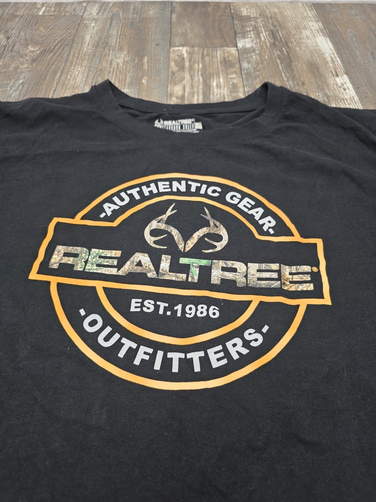 Realtree Authentic Gear Outfitters Est. 1986 Outdoor T-Shirt Size 2xL  Black 