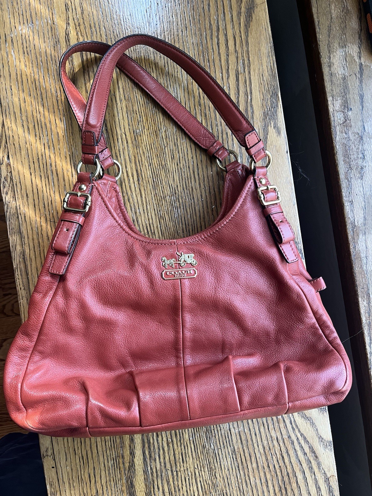 Coach Madison Maggie Hobo Shoulder Bag Red / Coral Leather Gold Hardware Vintage