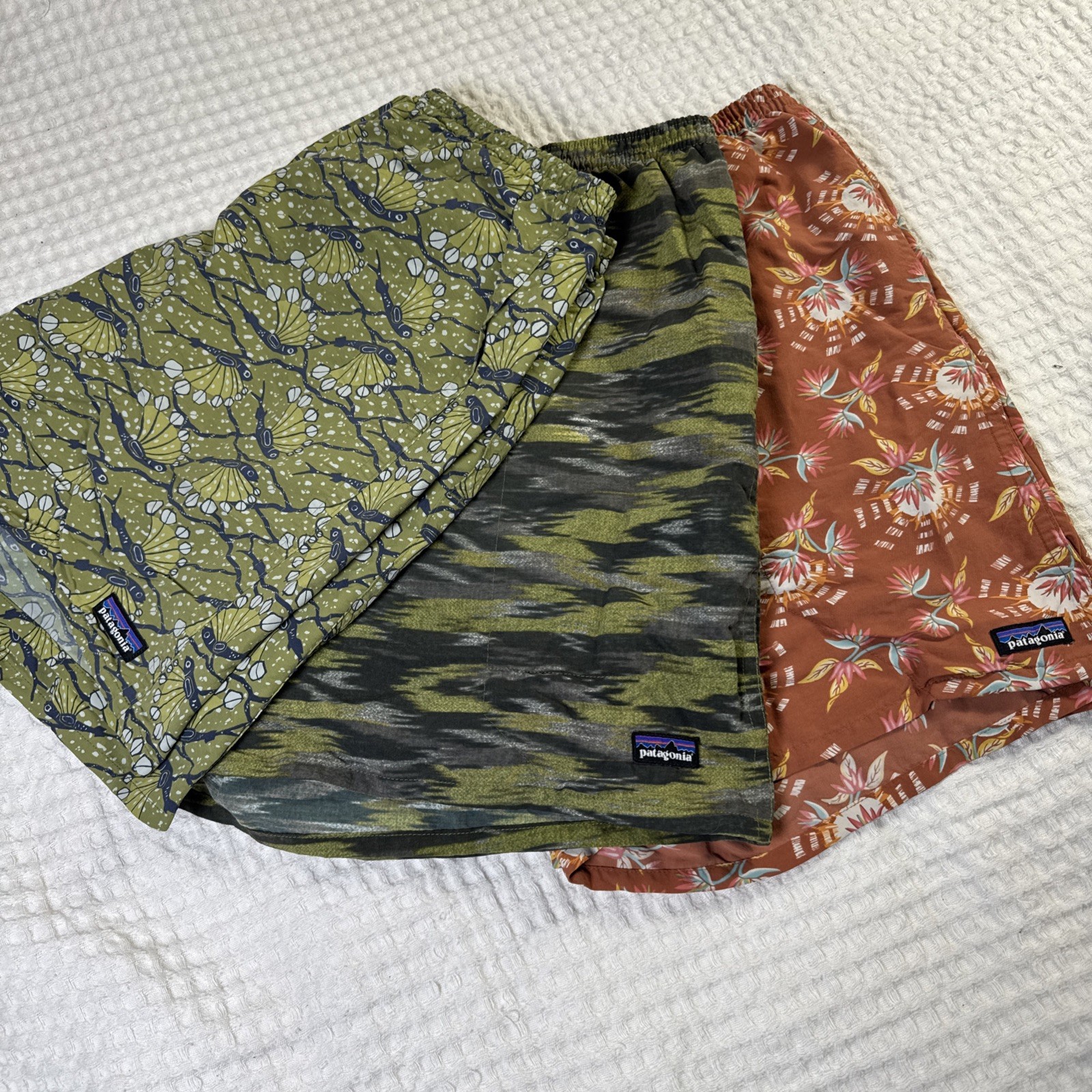 Bundle Of 3 Pairs Of Patagonia Shorts Men’s XL