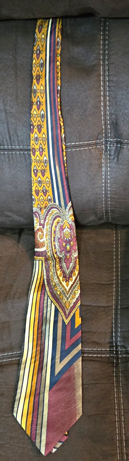 1990s BEAUTIFUL VITALIANO PANCALDI RARE VINTAGE CREATIVE PATTERN SILK TIE❤️