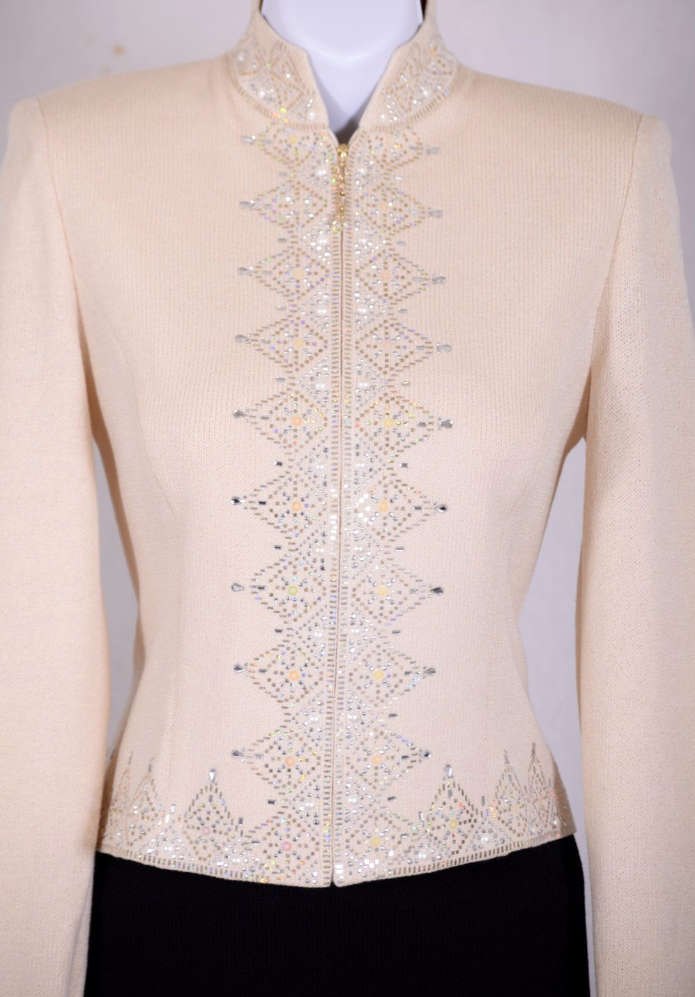 ST.JOHN Women\'s Cream Metallic Silver Sequins Studs Trim Rhinestone Jacket Sz 8