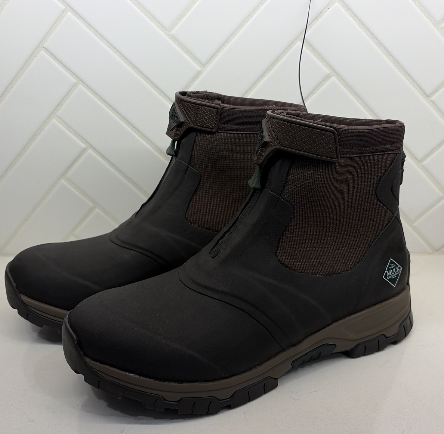 The Original MUCK BOOT Company Men\'s Size 12 BROWN APEX MID ZIP Ankle SNOW Boots