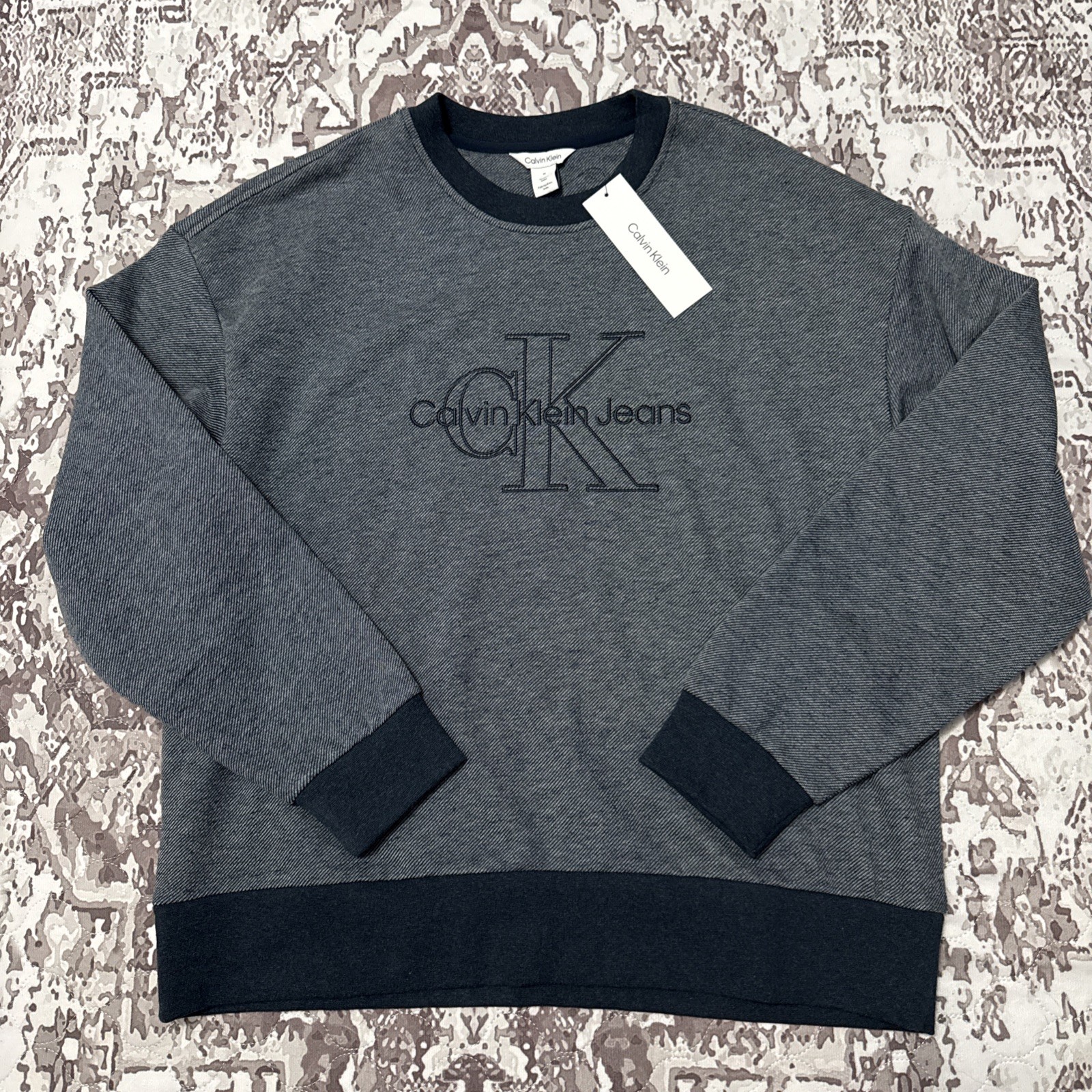 NWT Calvin Klein Jeans Monogram Logo Cotton Knit Blend Sweatshirt Men’s M. B2