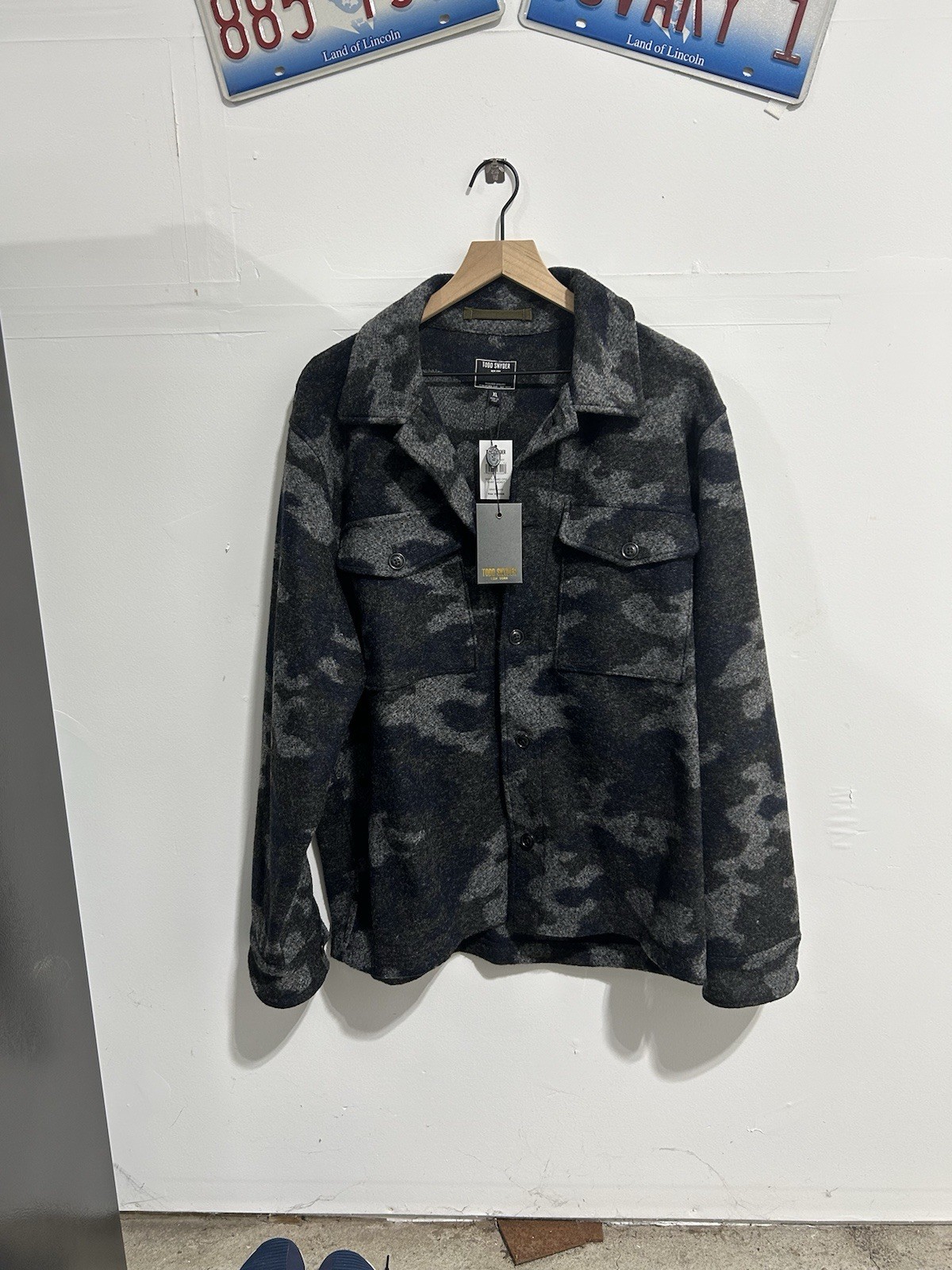 Todd Snyder Men\'s XL Gray/Black Camo Shacket Button Front Pockets Wool Blend