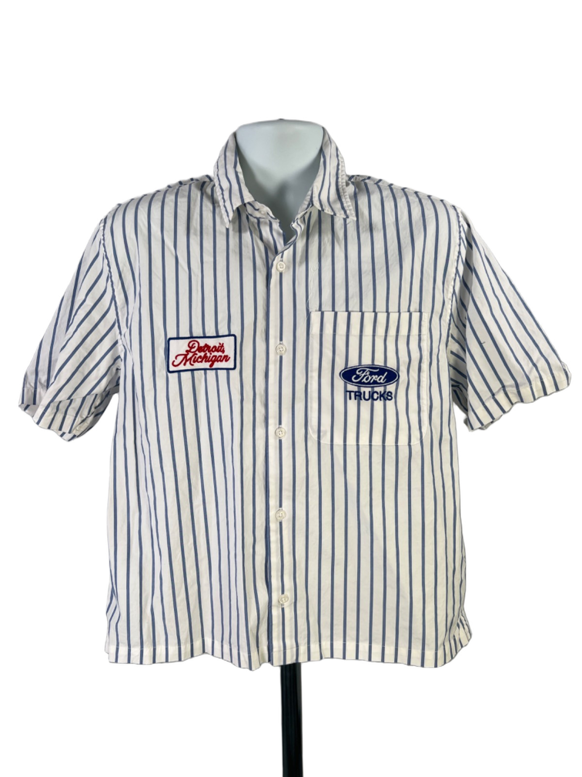 Abercrombie and Fitch Men\'s White Ford Motor Detroit Cropped Button Up Shirt - M