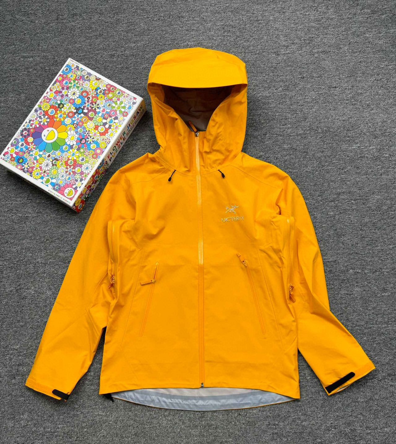 Arcteryx BETA LT winter Jacket  Men’s Bright Yellow Size M new