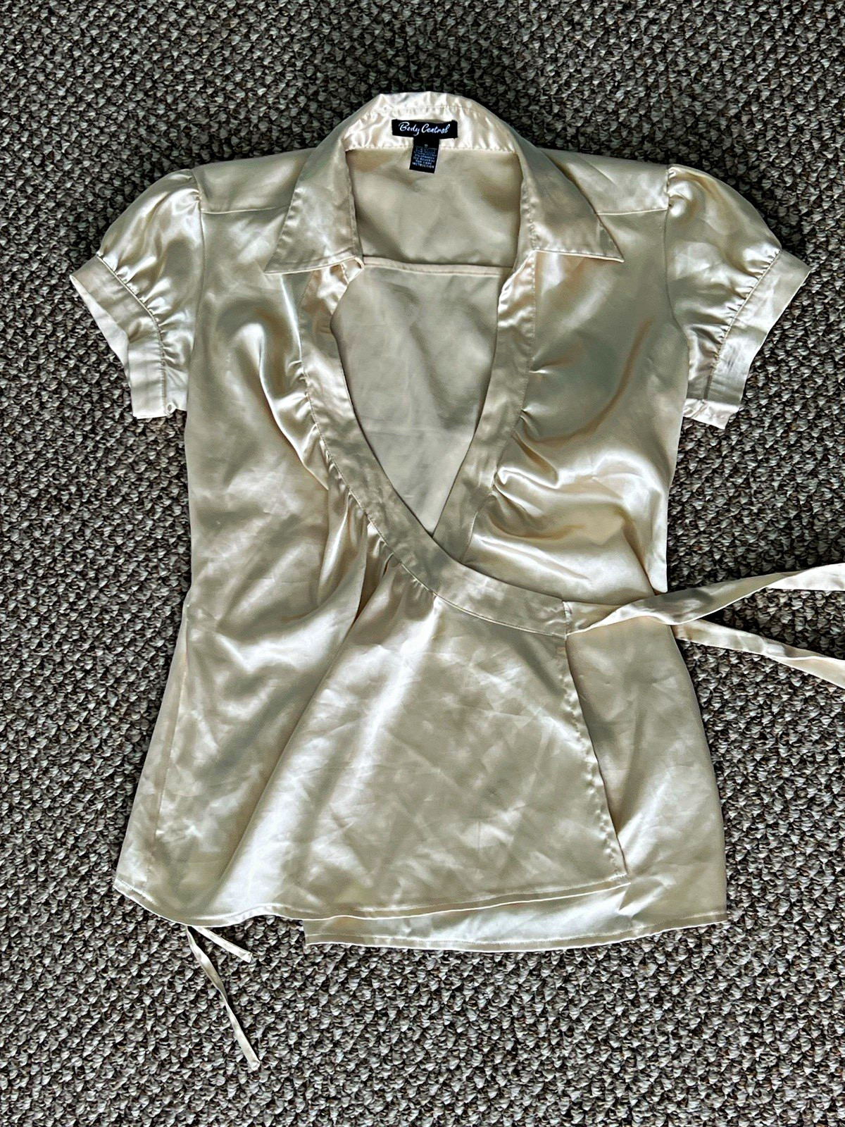 Vintage Y2K Body Central Ivory Satin Wrap Blouse Size S Puff Sleeve Tie Waist