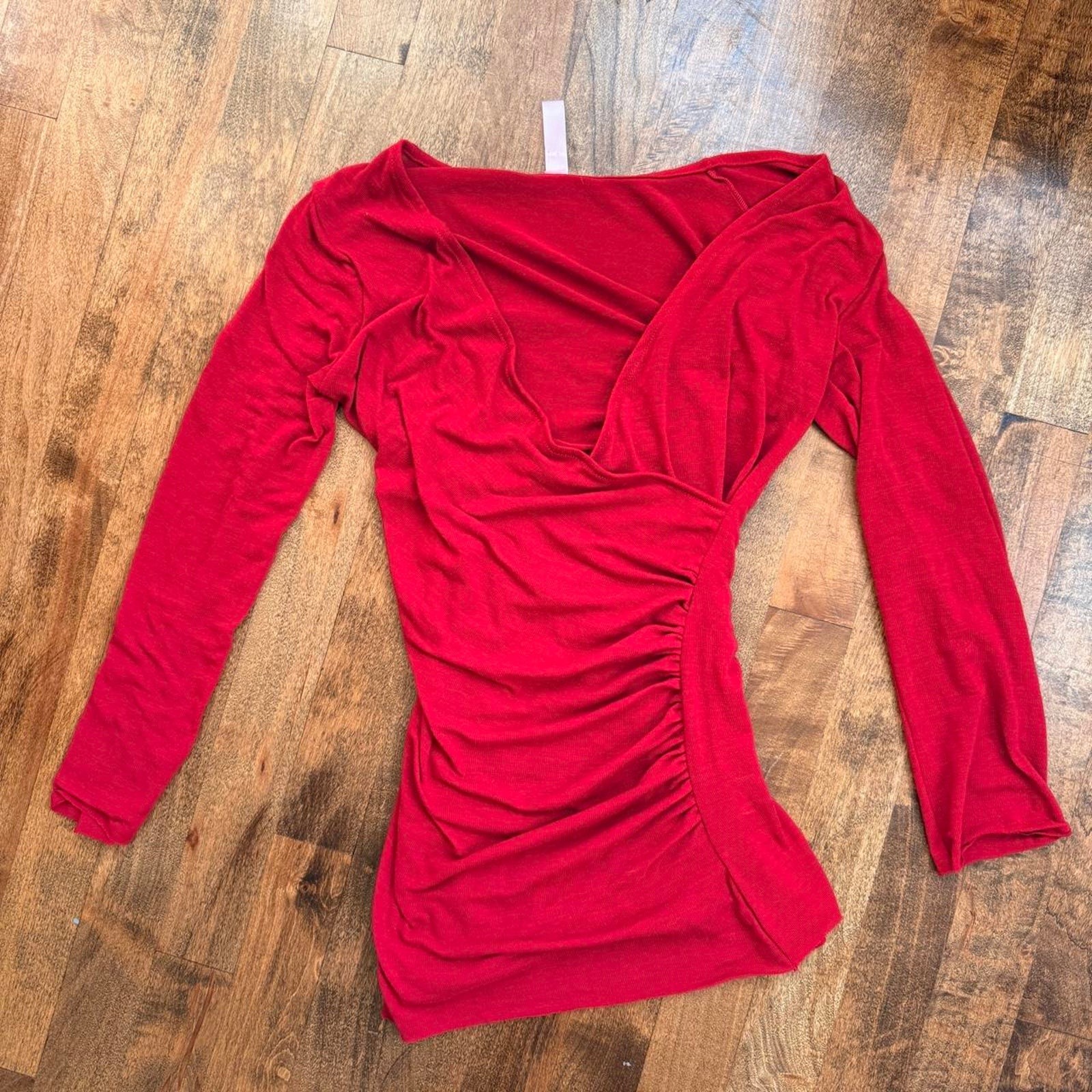 Y2k v neck red long sleeve top