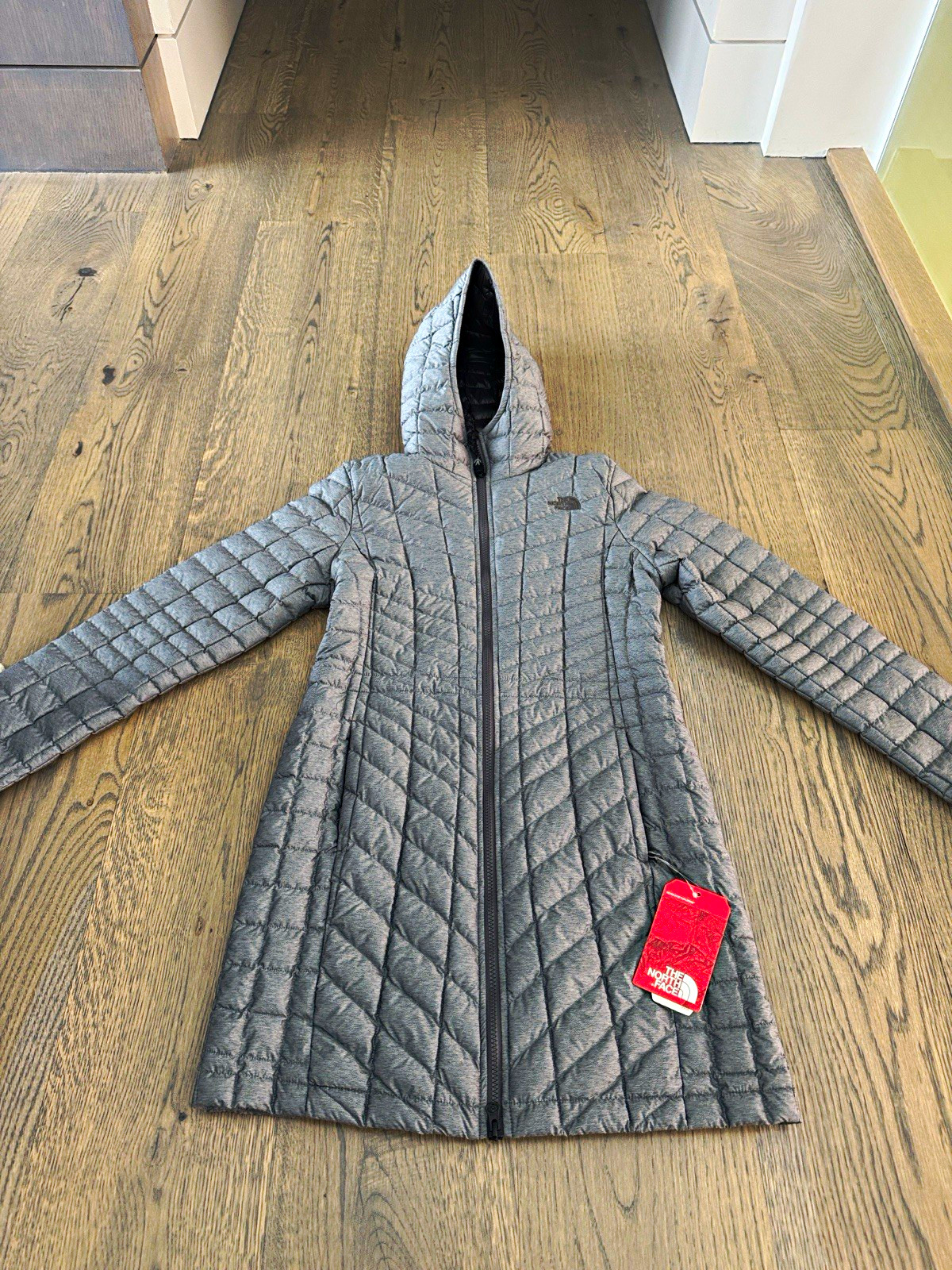 The North Face Women\'s Thermoball Hooded Full Zip Insulated Parka Coat Sz S