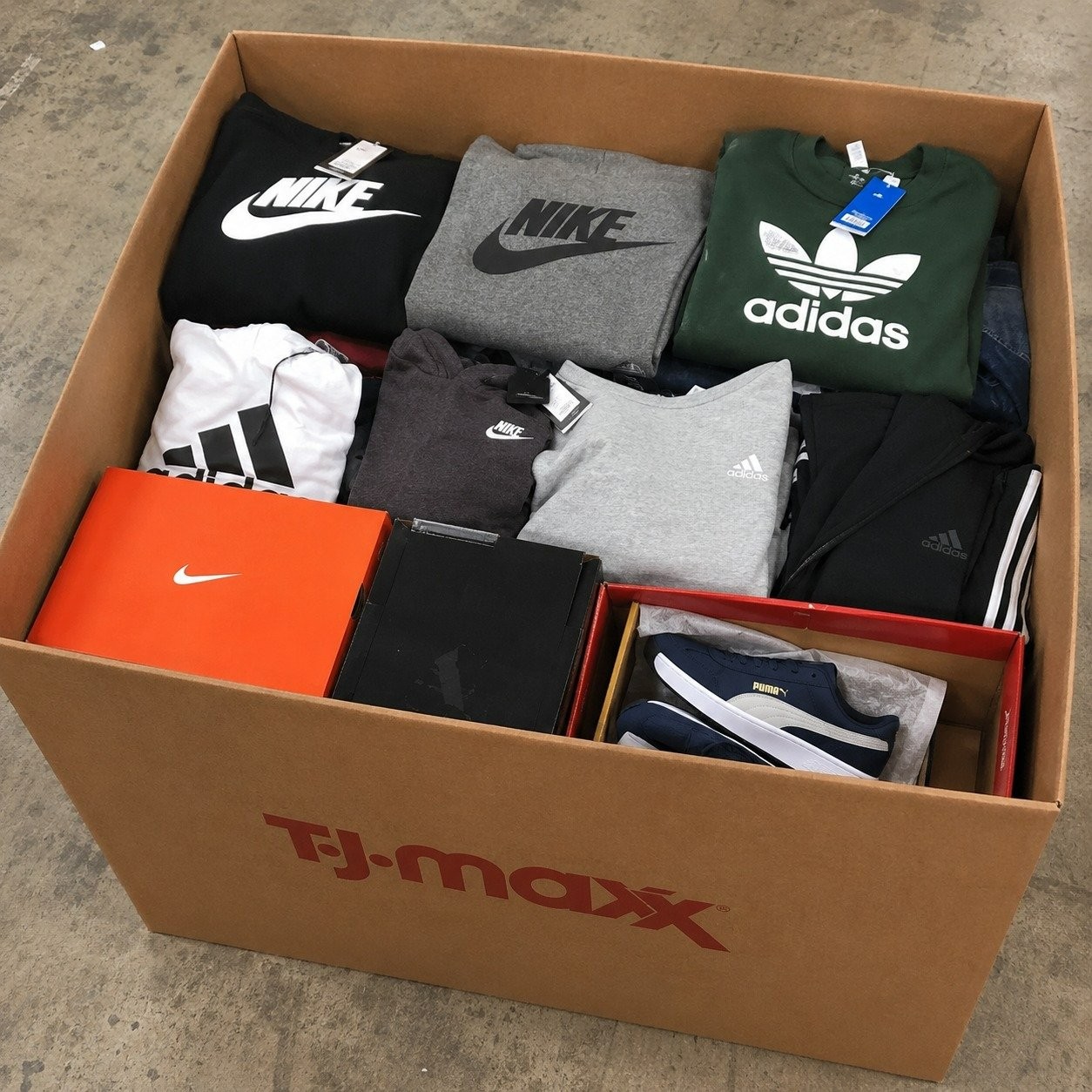 Amazon Liquidation Merchandise Selection – Sealed Clothing & Accessories