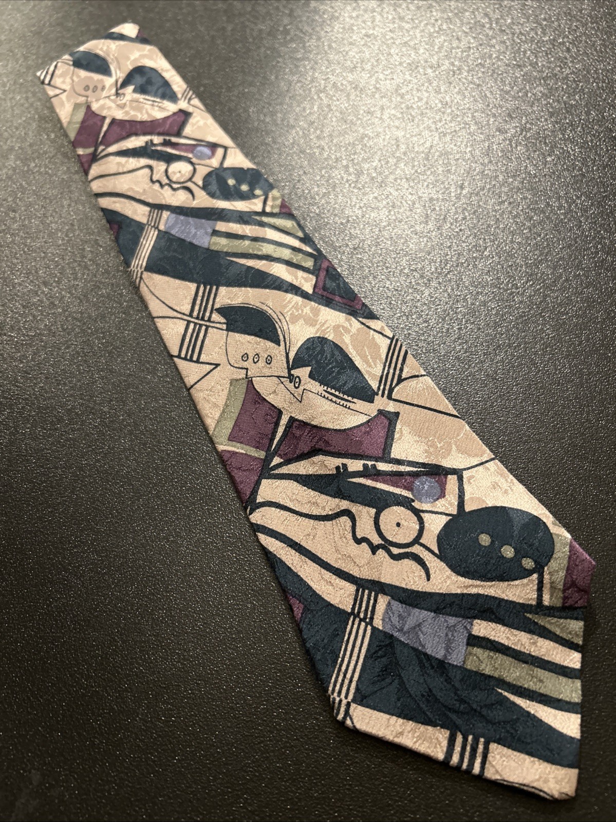 Vintage EUC Picasso Art Deco Silk Tie Abstract Art Wild Print USA 58 X 3.5