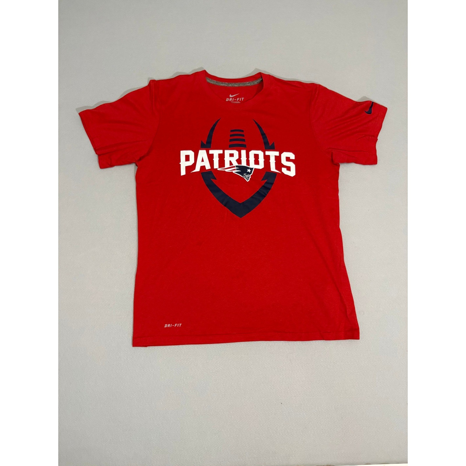 Nike New England Patriots Mens Shirt Medium Red Dri Fit Sportswear Gameday