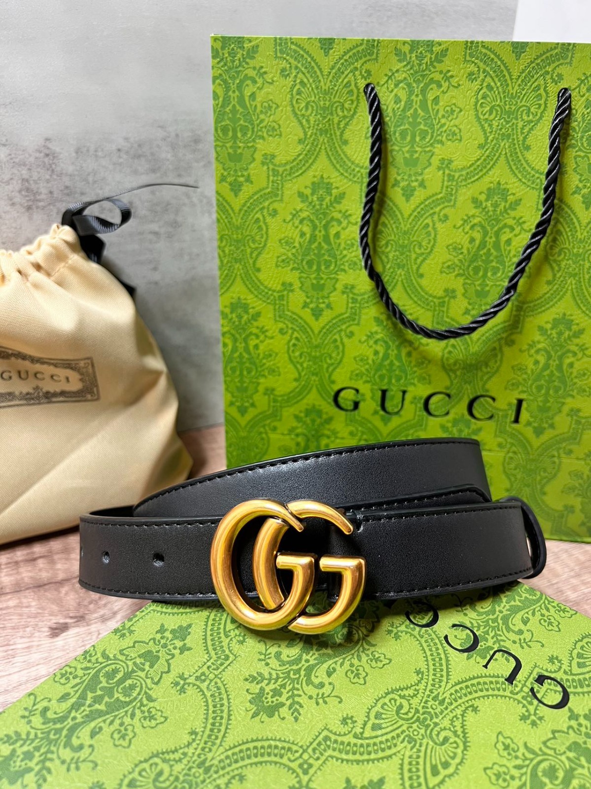 GUCCI BELT BLACK LEATHER 100% AUTHENTIC GOLD BUCKLE M SIZE WOMEN\'S CLASSIC ITALY