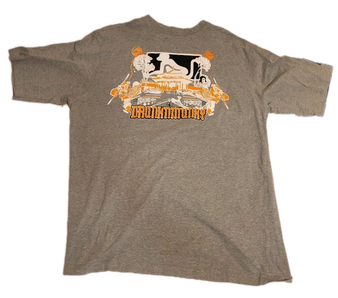 Vtg Y2k DrunknMunkey Temple XL Graphic Print T-Shirt Tag Removed