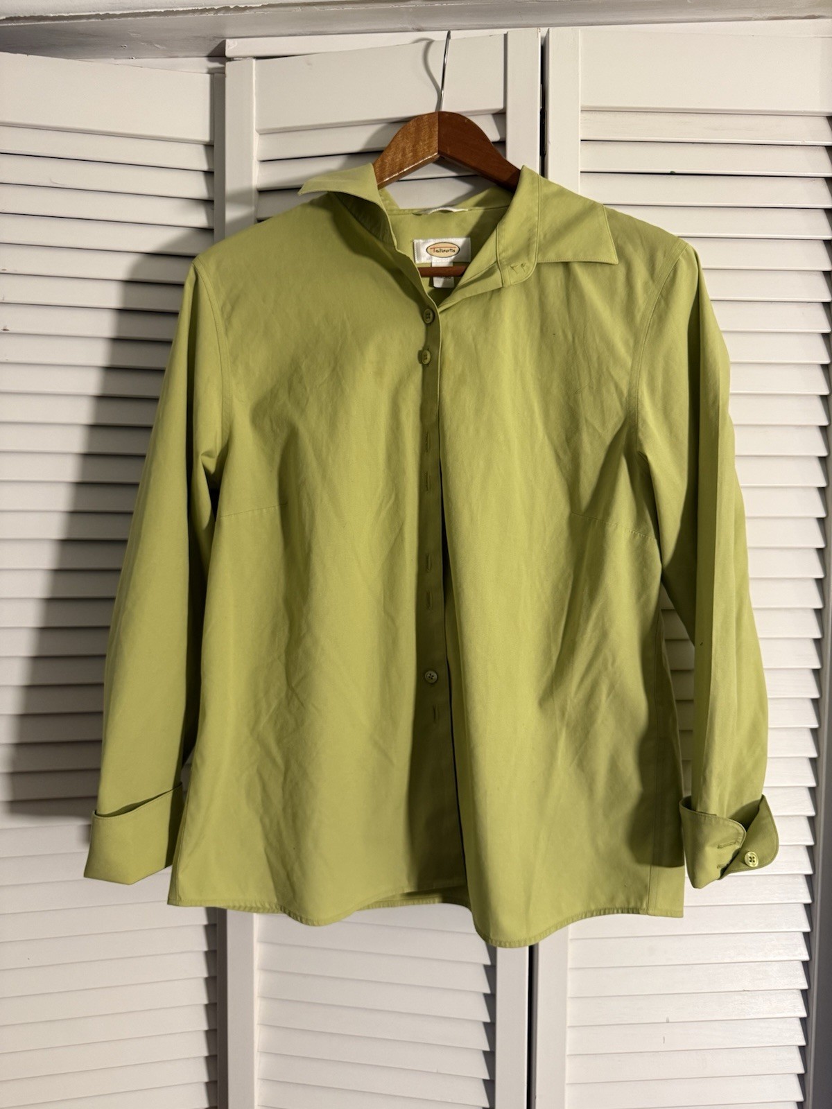 Talbots Wrinkle Resistant Stretch Shirt Womens 12 Lime Green Button Down Cuffed