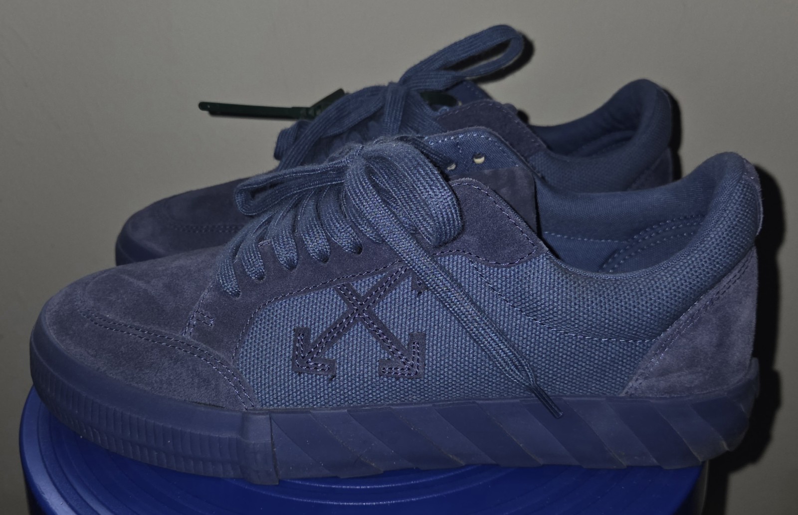 Off-White Blue Suede Low Top Sneakers Lace Up Logo Men\'s US 9 EU 42