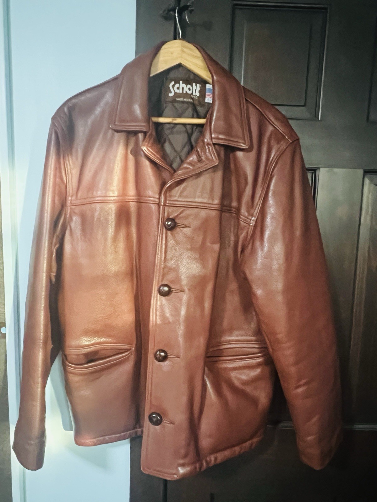 Mens Schott leather coat 42-44 Loose Fit
