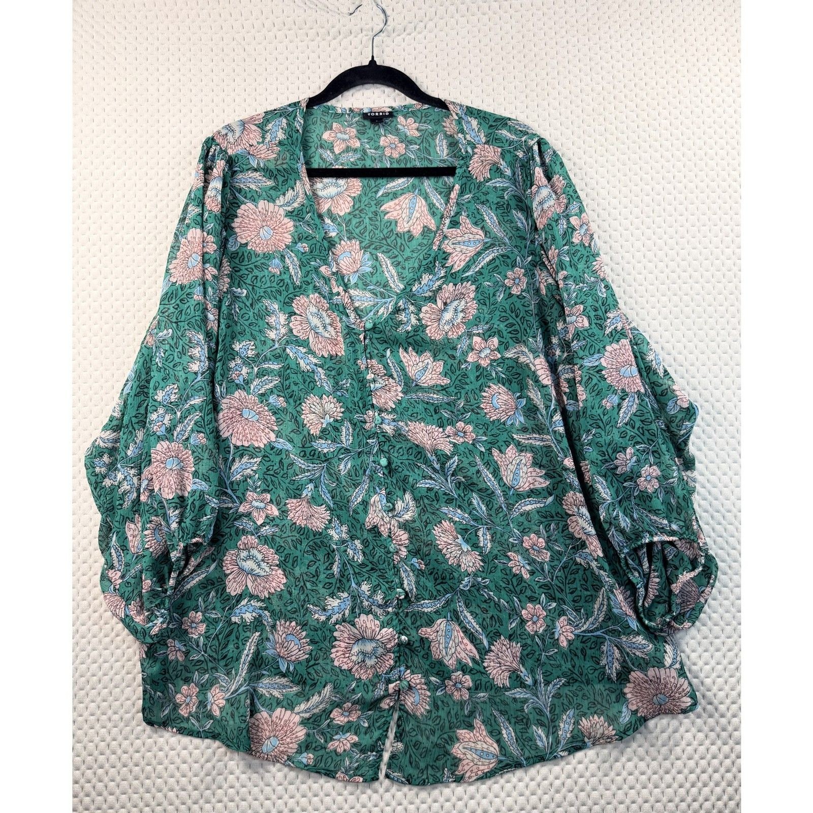 Plus Size Green Floral V-Neck Blouse from Torrid - Size 3X