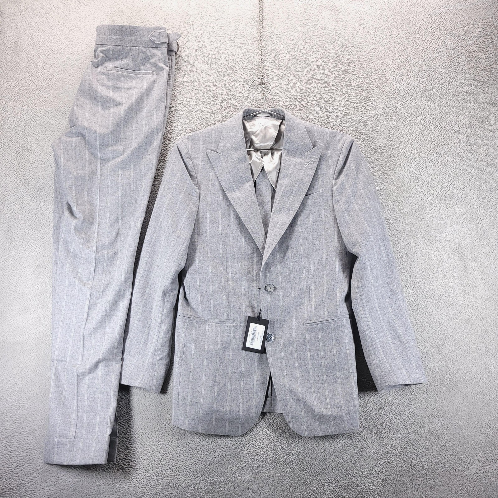 Suitreview Suit EU 44 29x30 Gray Wool Cashmere Pinstripe Carlo Barbera Italy