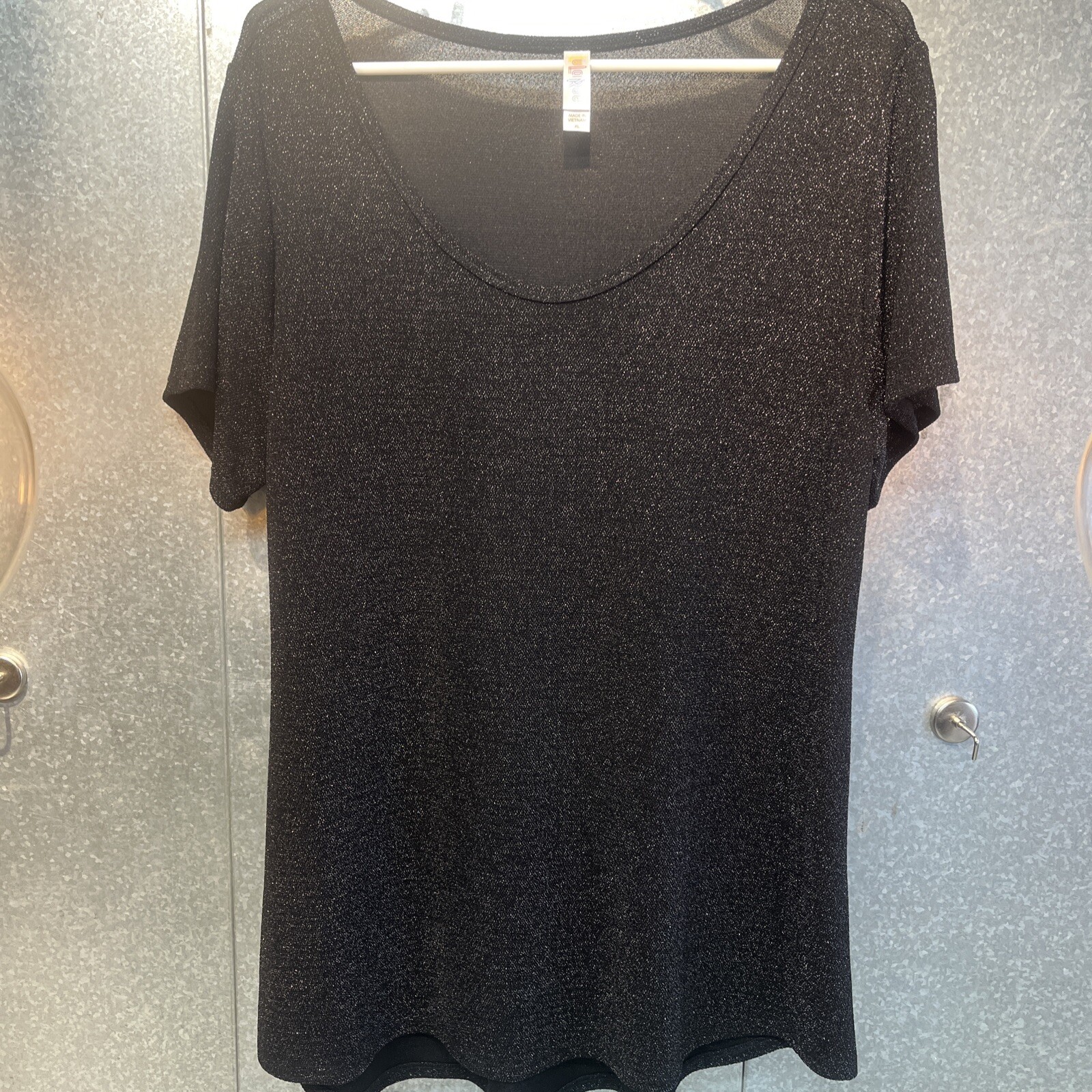 Lularoe High Low Size XL Black With Sparkling Short Sleeve Blouse 