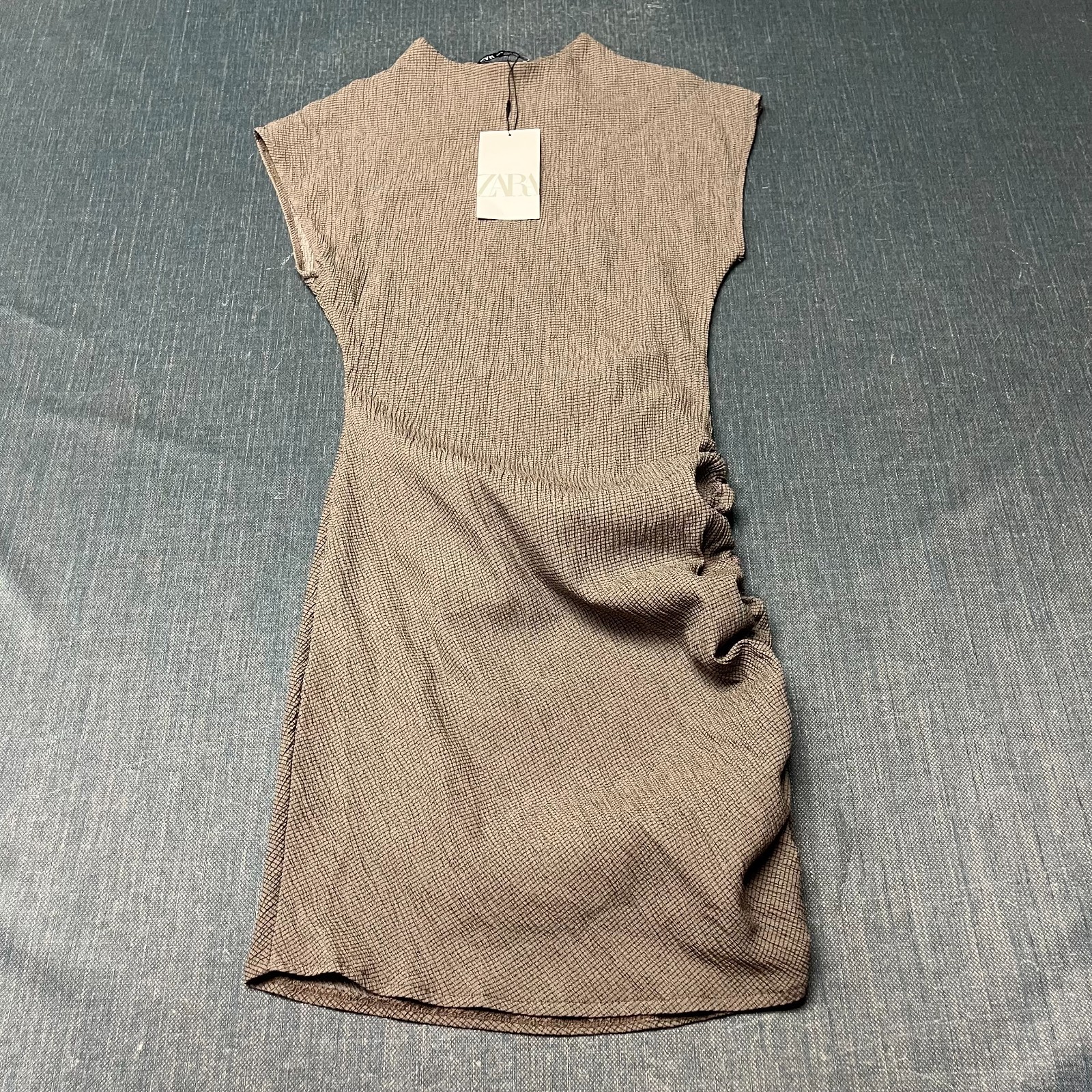 ZARA Women\'s Mini Dress Size M Gray Textured Ruched Side Sleeveless Bodycon NWT
