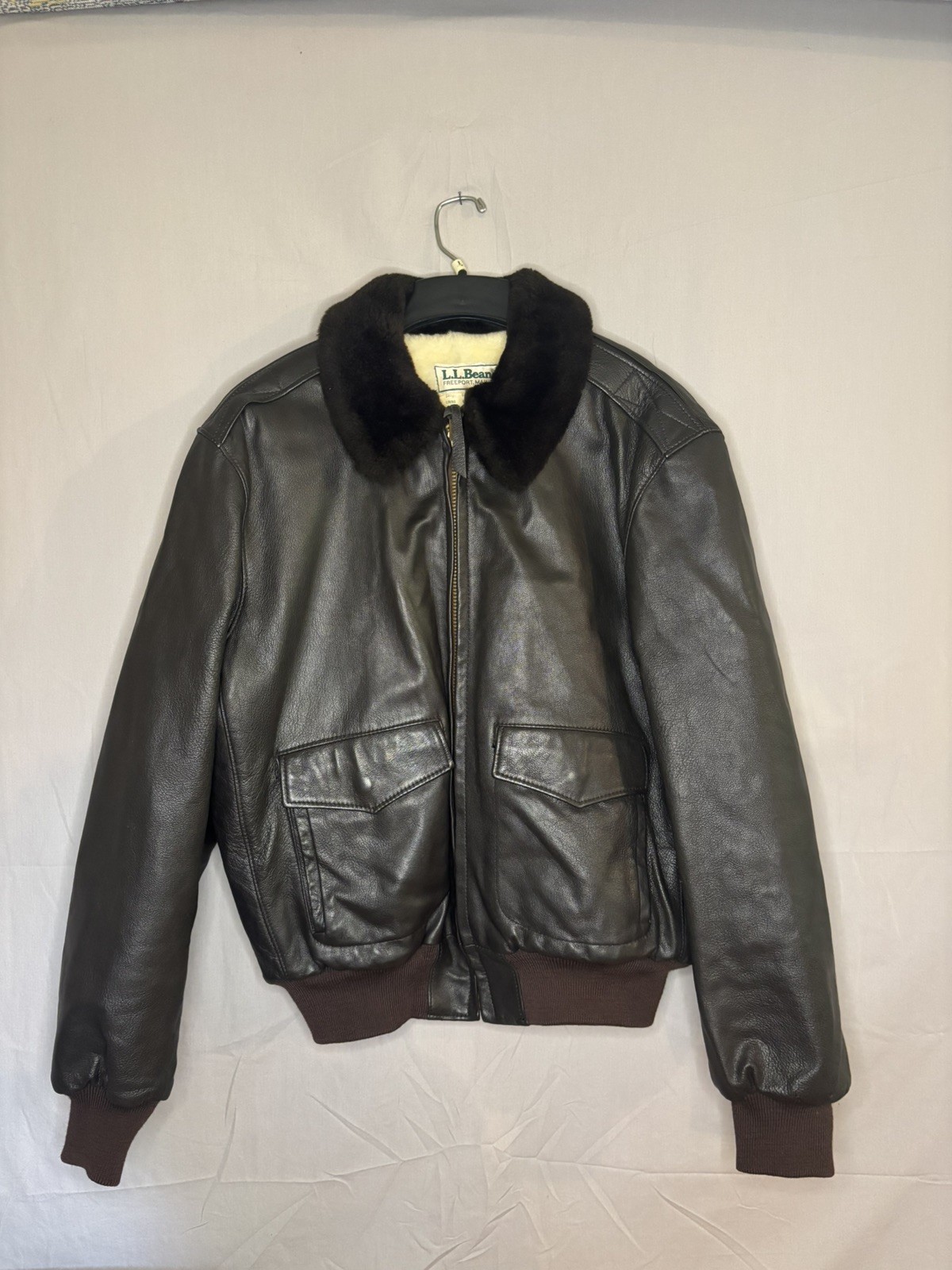 70’s 80’s Men’s Vintage LLBean Dark Brown Leather Bomber Jacket Mouton Sherpa 44