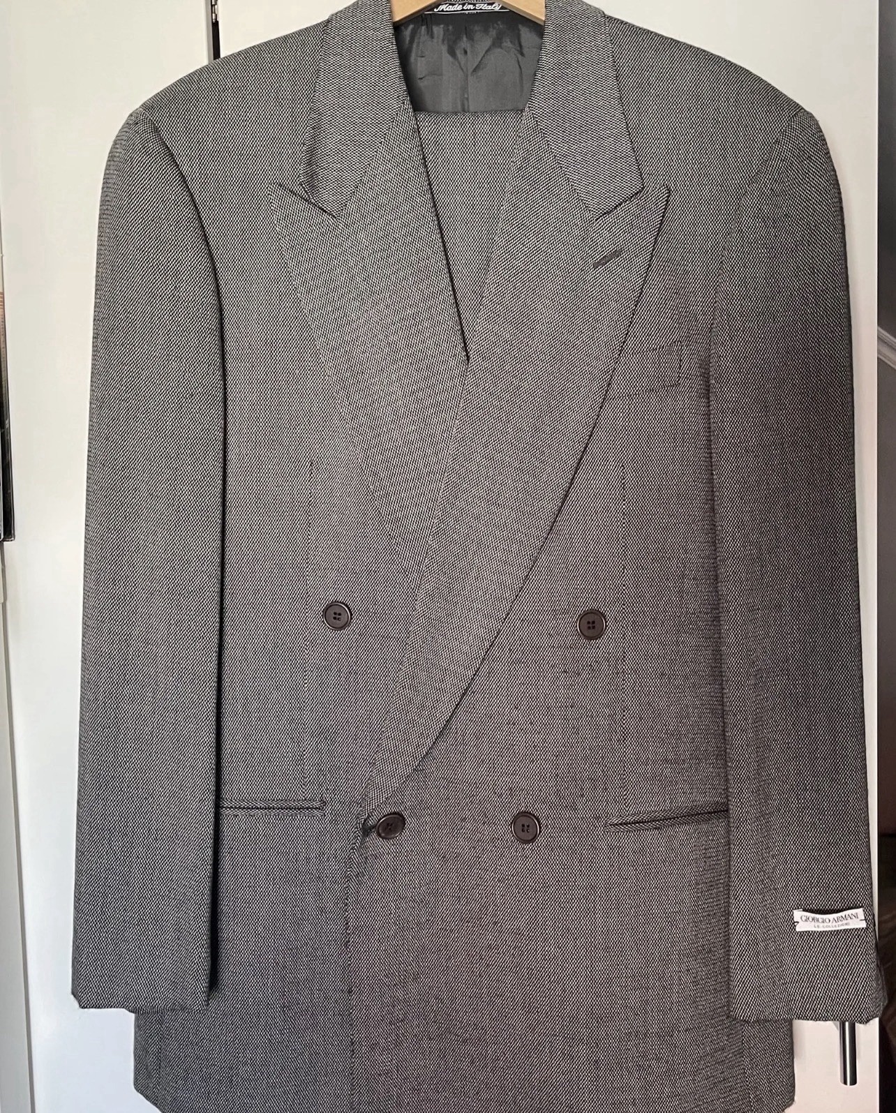 Giorgio Armani suit double breasted gray 50R Vintage Le Collezioni
