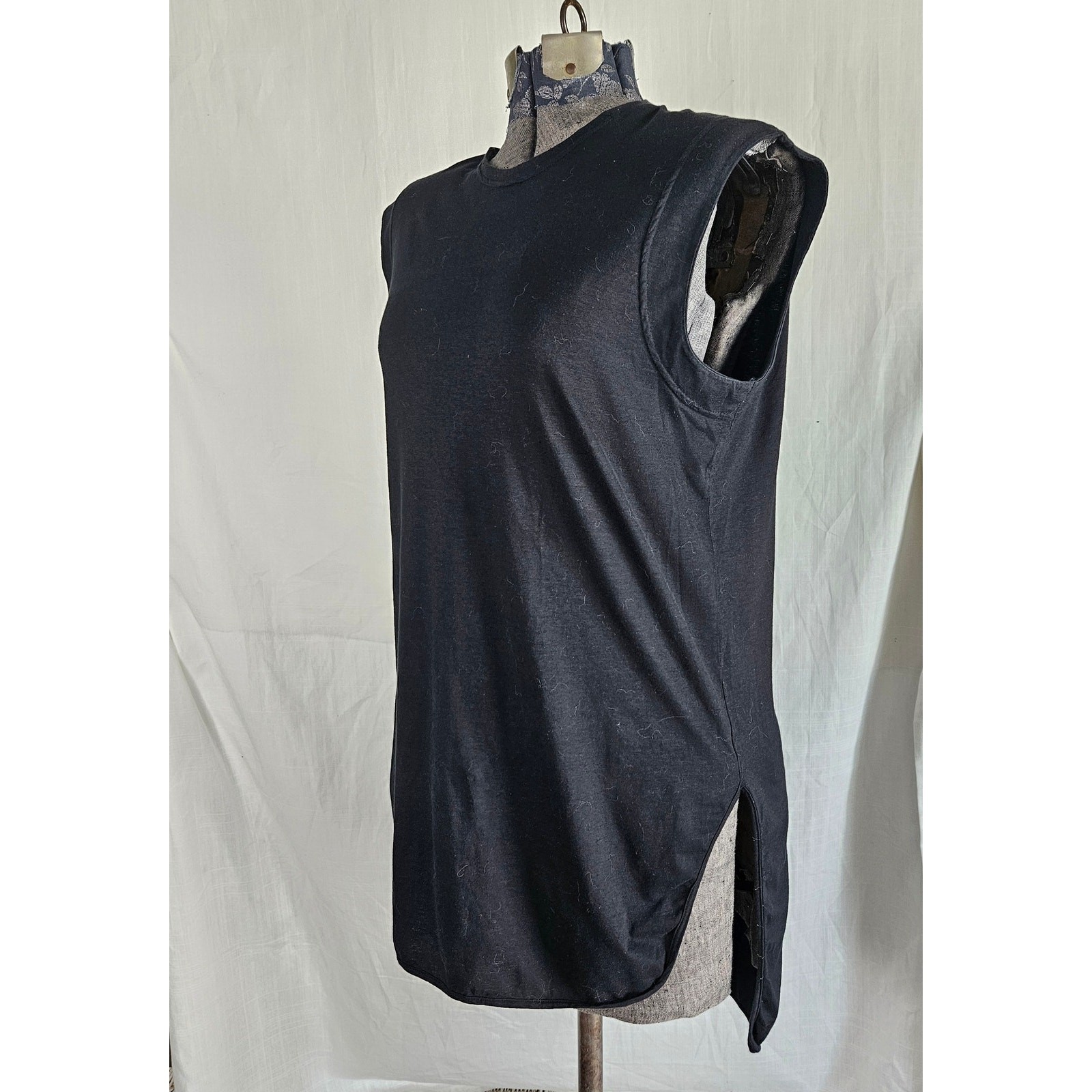 Serien°umerica black cotton high low hem shirt/tunic Muscle Tee. US 8