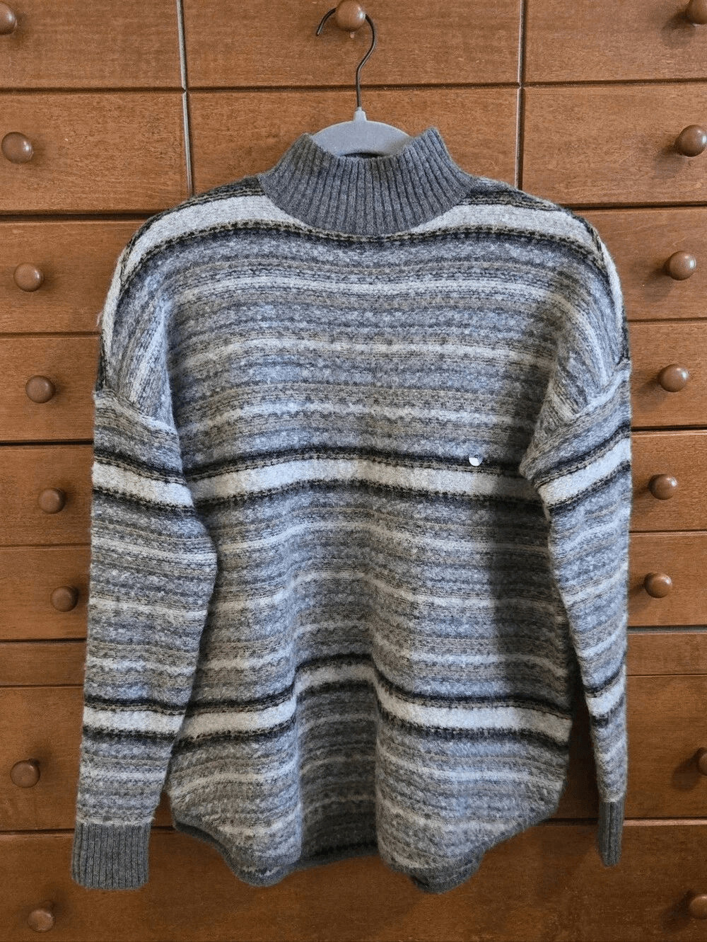 NEW American Eagle Outfitters Women\'s Striped Sweater Sz Small
