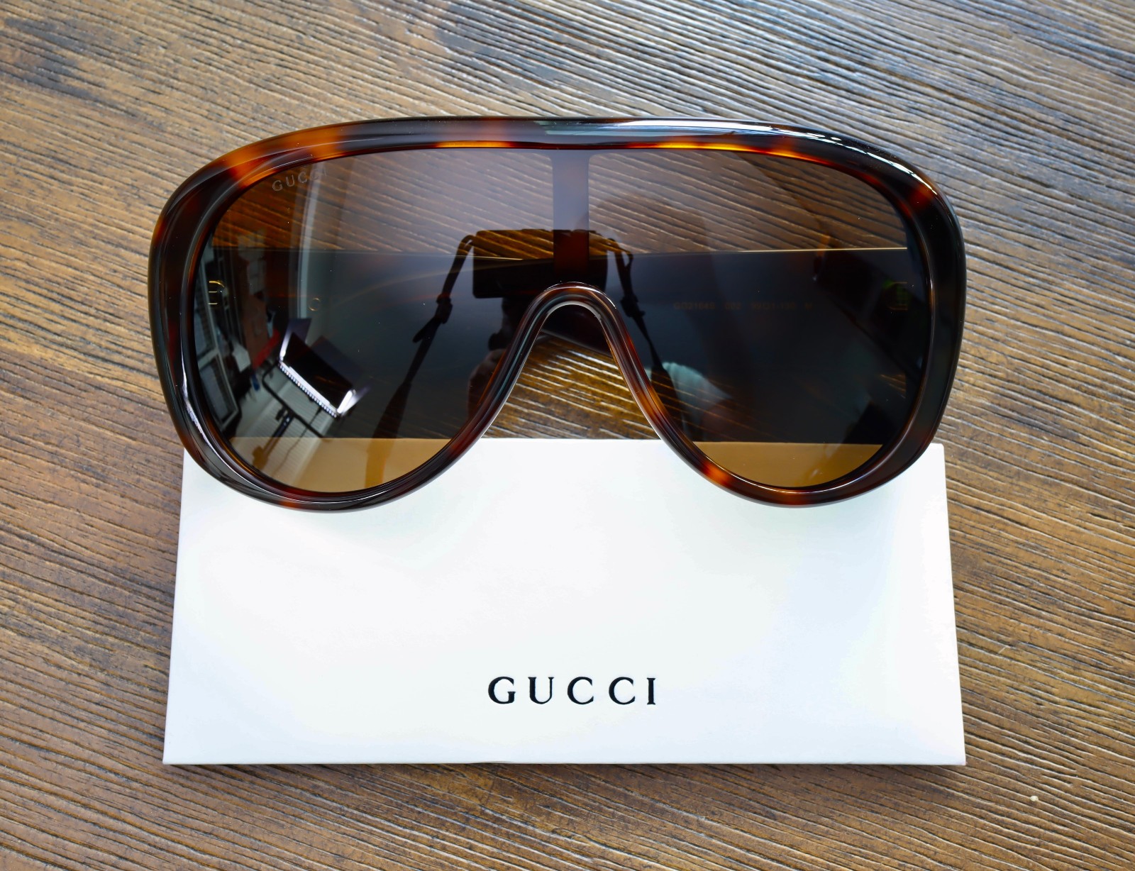 Gucci GG2164S 002 Brown Lens Tortoise Oversized Shield Sunglasses Velvet case