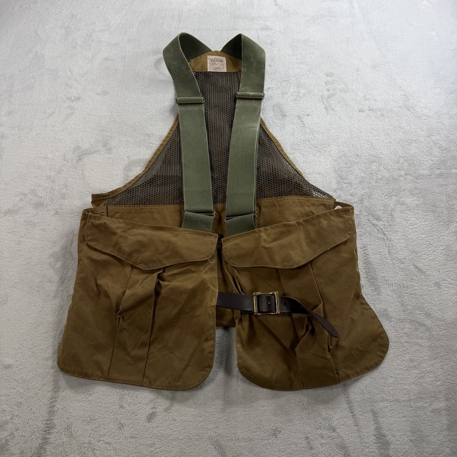 Vintage Filson Tin Cloth Game Bag Vest Mens Size Regular Made In USA Mesh