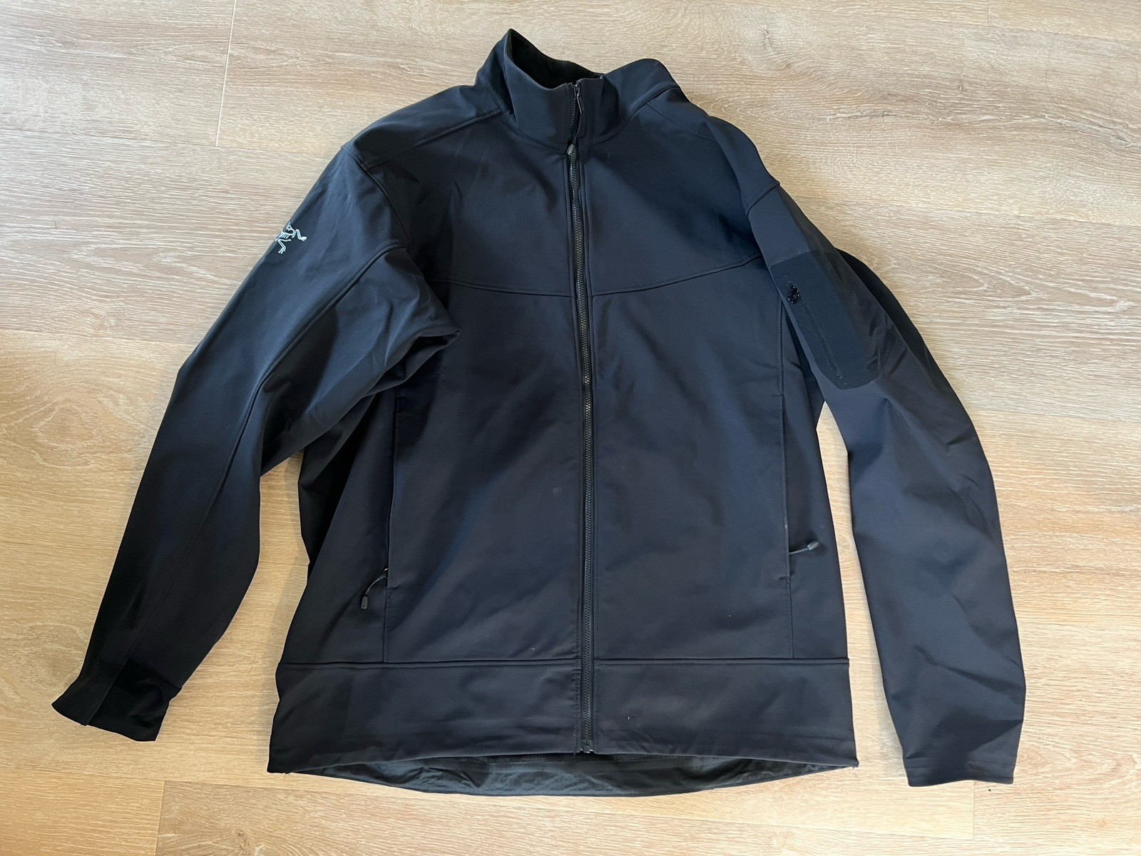 ⁠Arc\'teryx Epsilon LT Softshell Jacket Mens Large Black 21344 Fleece Lined