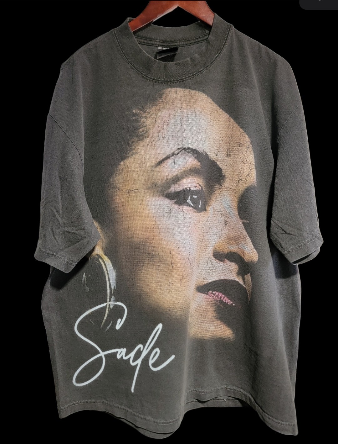 SADE  ON A SHAKA HEAVYWEIGHT GARMET SHIRT 
