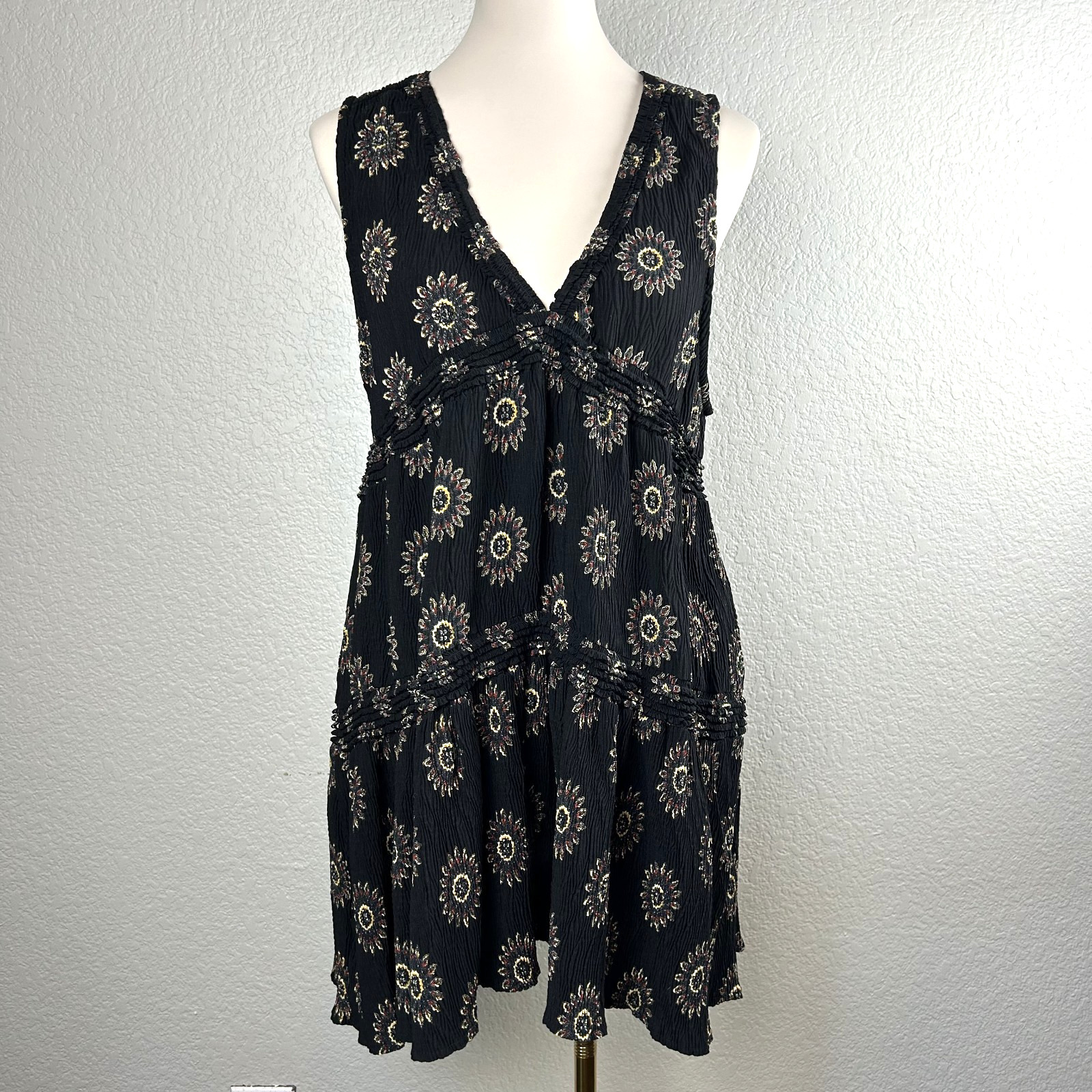 POL Women\'s Boho Dress Sleeveless Sunflower V-neck Floral Size M
