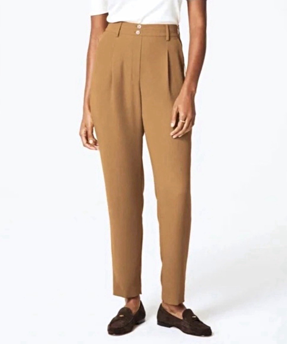 NWT SPANX Carefree Crepe Pleated Tapered Ankle Pants Petite Medium Camel