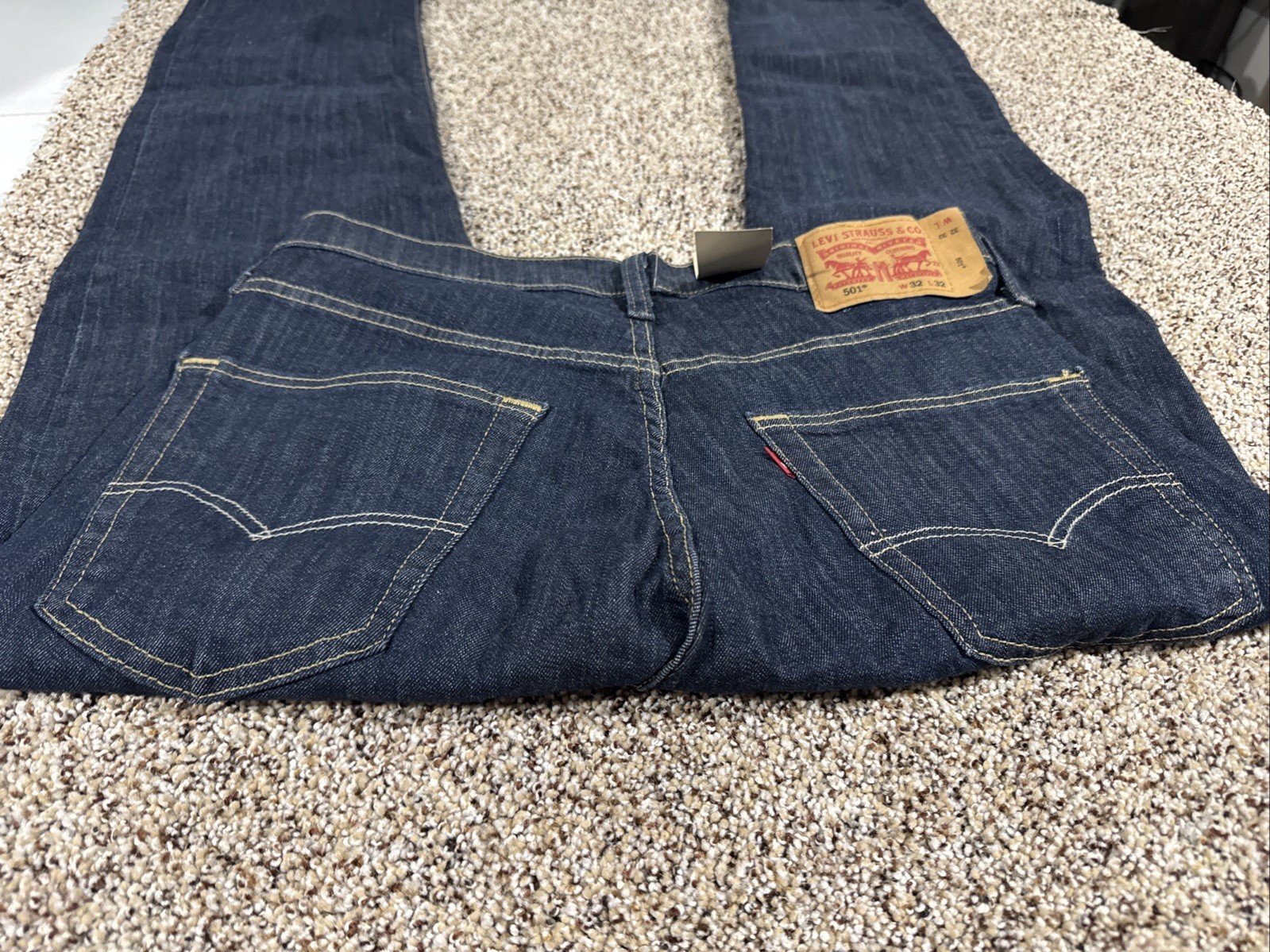 NWT LEVI\'S 501 STRAIGHT MEN\'S JEANS SIZE 32X32