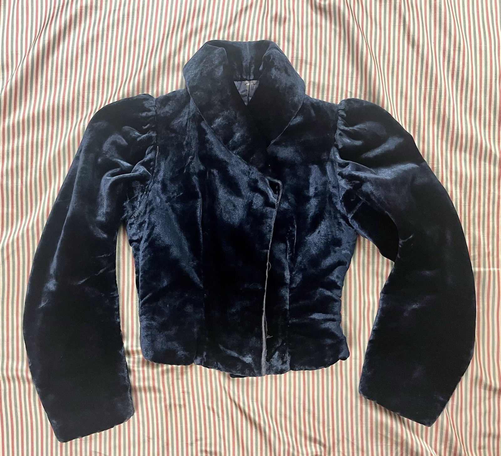 Victorian Antique 1880s 1890s Silk Black Velvet Jacket Women’s XXS