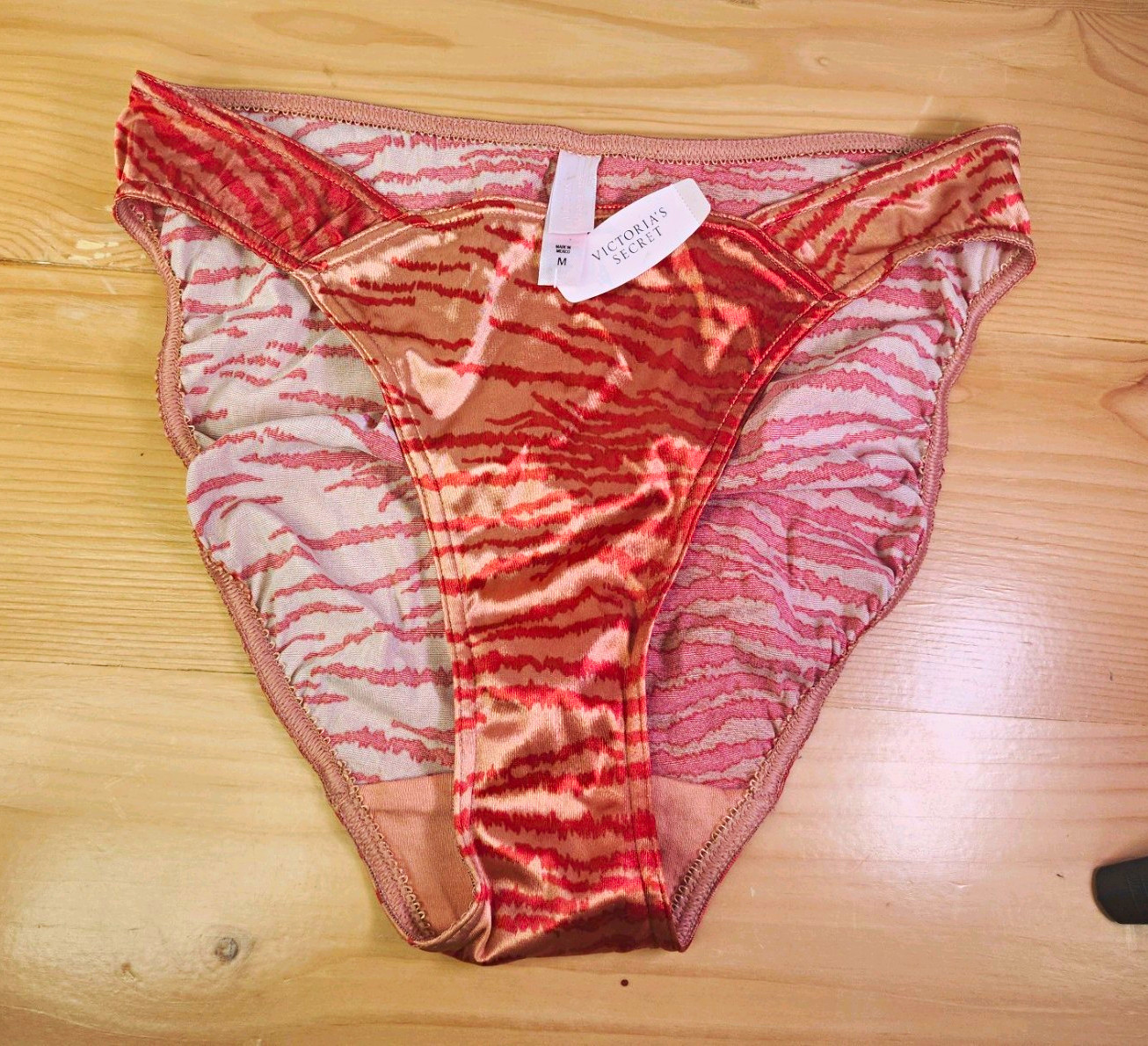 NWT Vtg Y2K 2000 Victoria\'s Secret Bikini Panties Pink Animal Print Satin - M