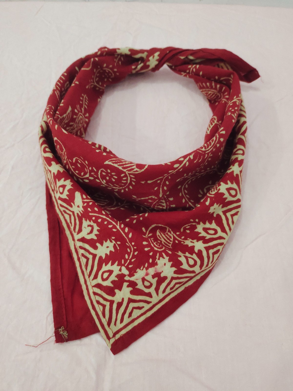 Vintage Red Paisley Bandana with Traditional Handloom Print – Cotton Fabric