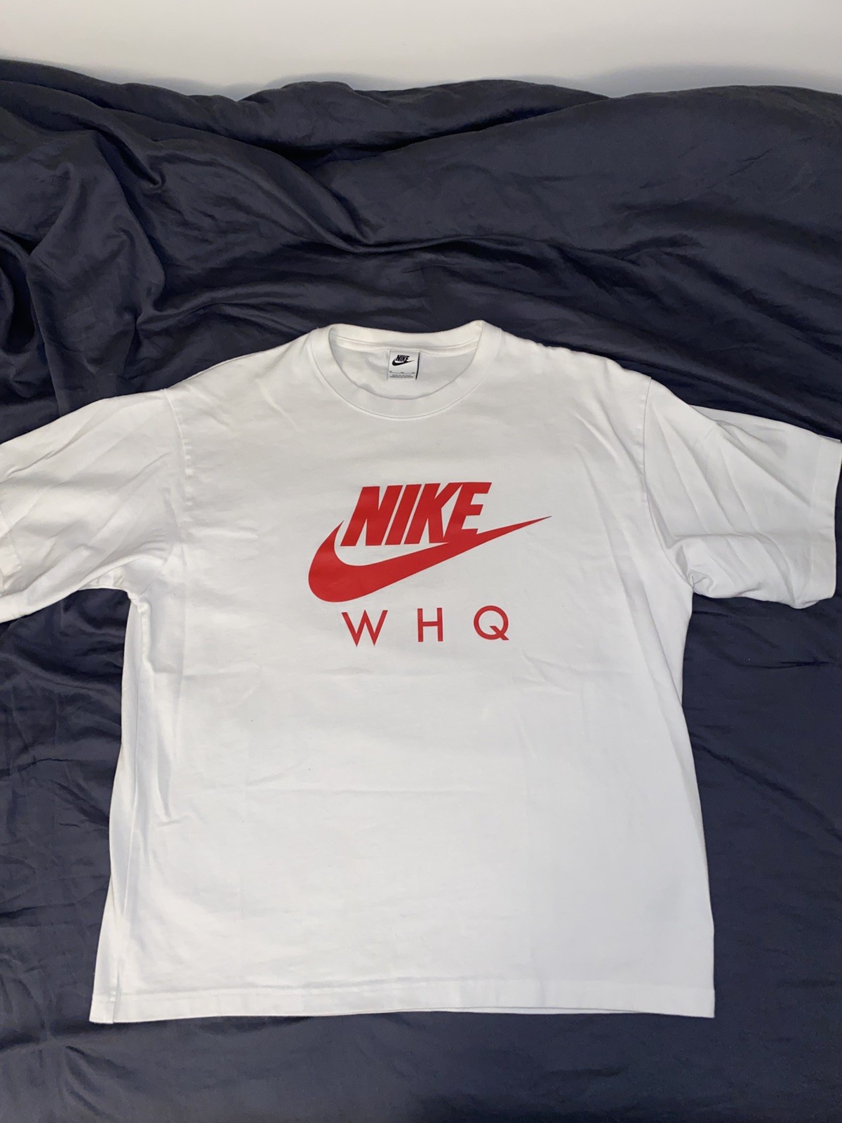 Nike WHQ World Headquarters Employee T Shirt White Red Swoosh XL RARE EXCLUSIVE 