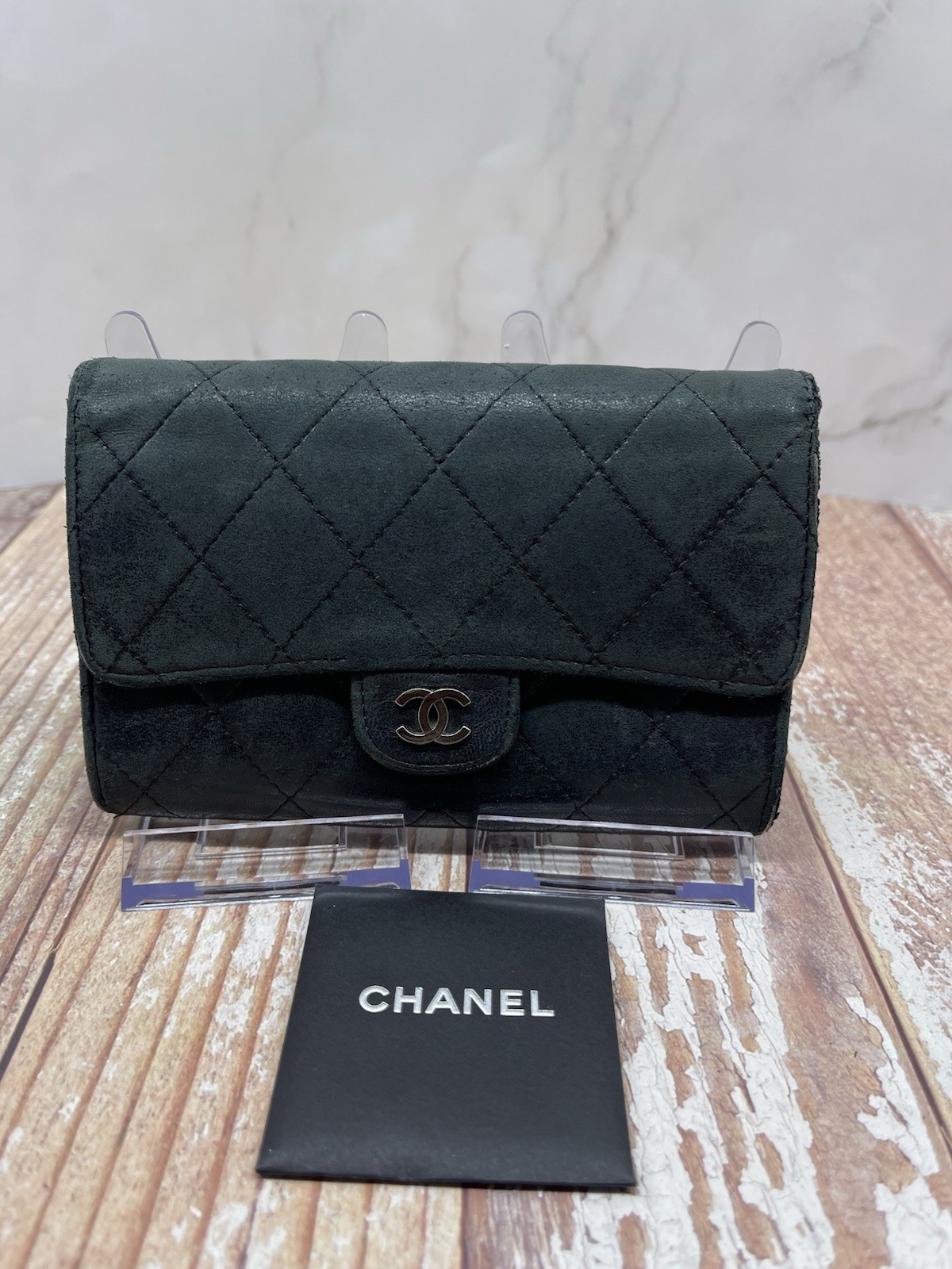 Chanel Classic Quilted Caviar Authentic Medium Flap Wallet Silver HW Hardware